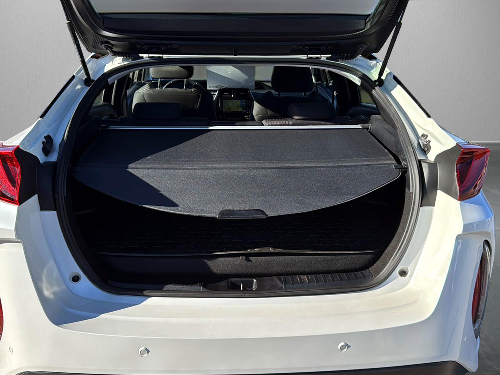 TOYOTA Prius 1.8 VVTi HSD Plug-In Solar-image-9