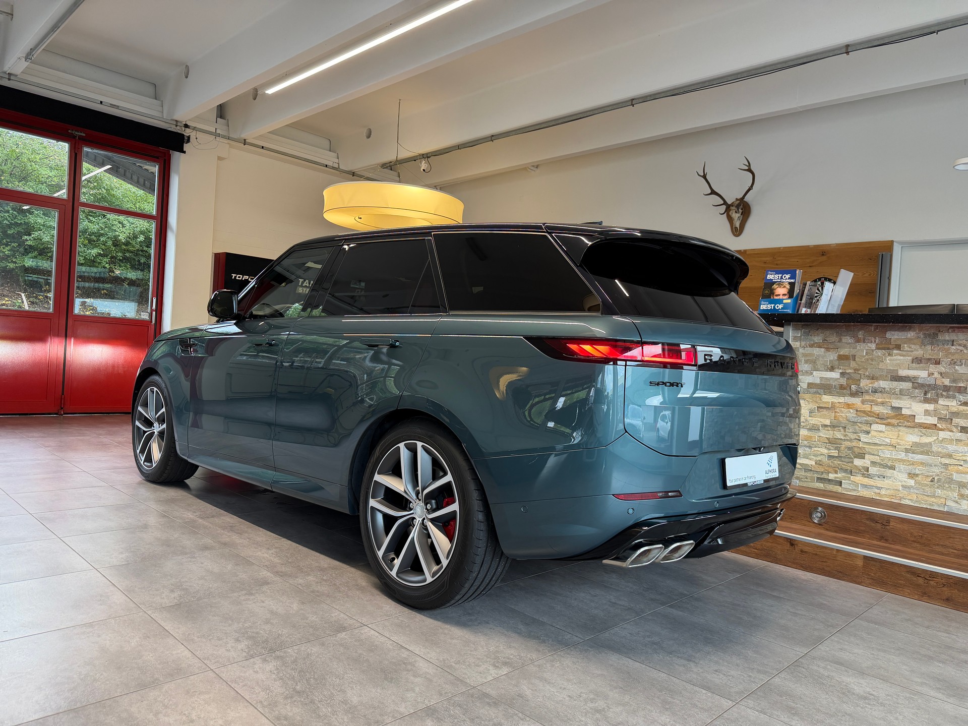 LAND ROVER Range Rover Sport P530 4.4 V8 First Edition Automatic-image-3