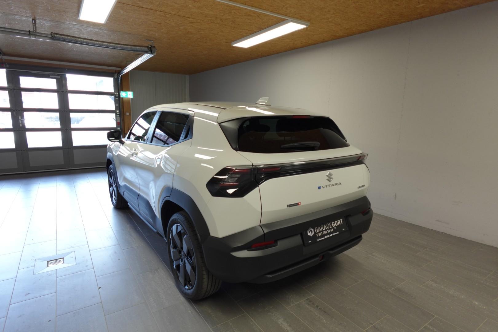 SUZUKI e Vitara Piz Sulai Top 4x4-image-10