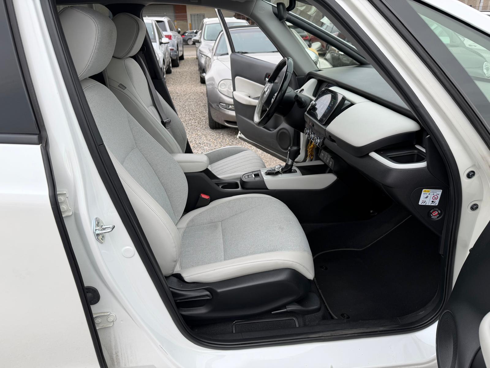 HONDA Jazz 1.5 i-MMD Executive-image-9