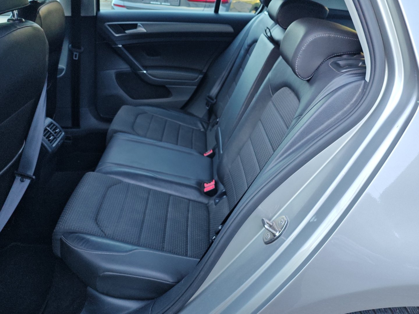 VW Golf 1.4 TSI Comfortline (GPS · Garantie)-image-11