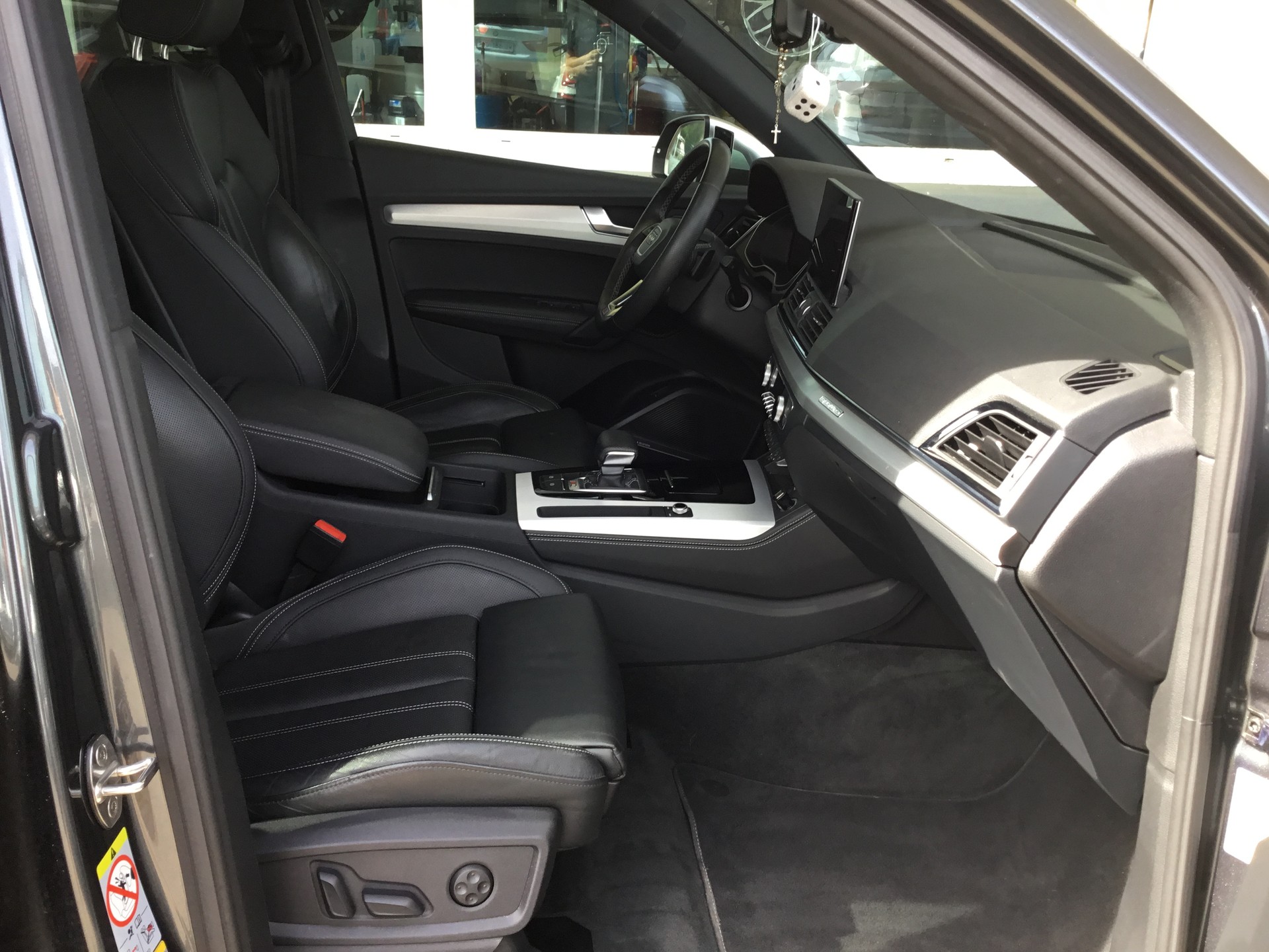 AUDI SQ5 TDI quattro tiptronic-image-13