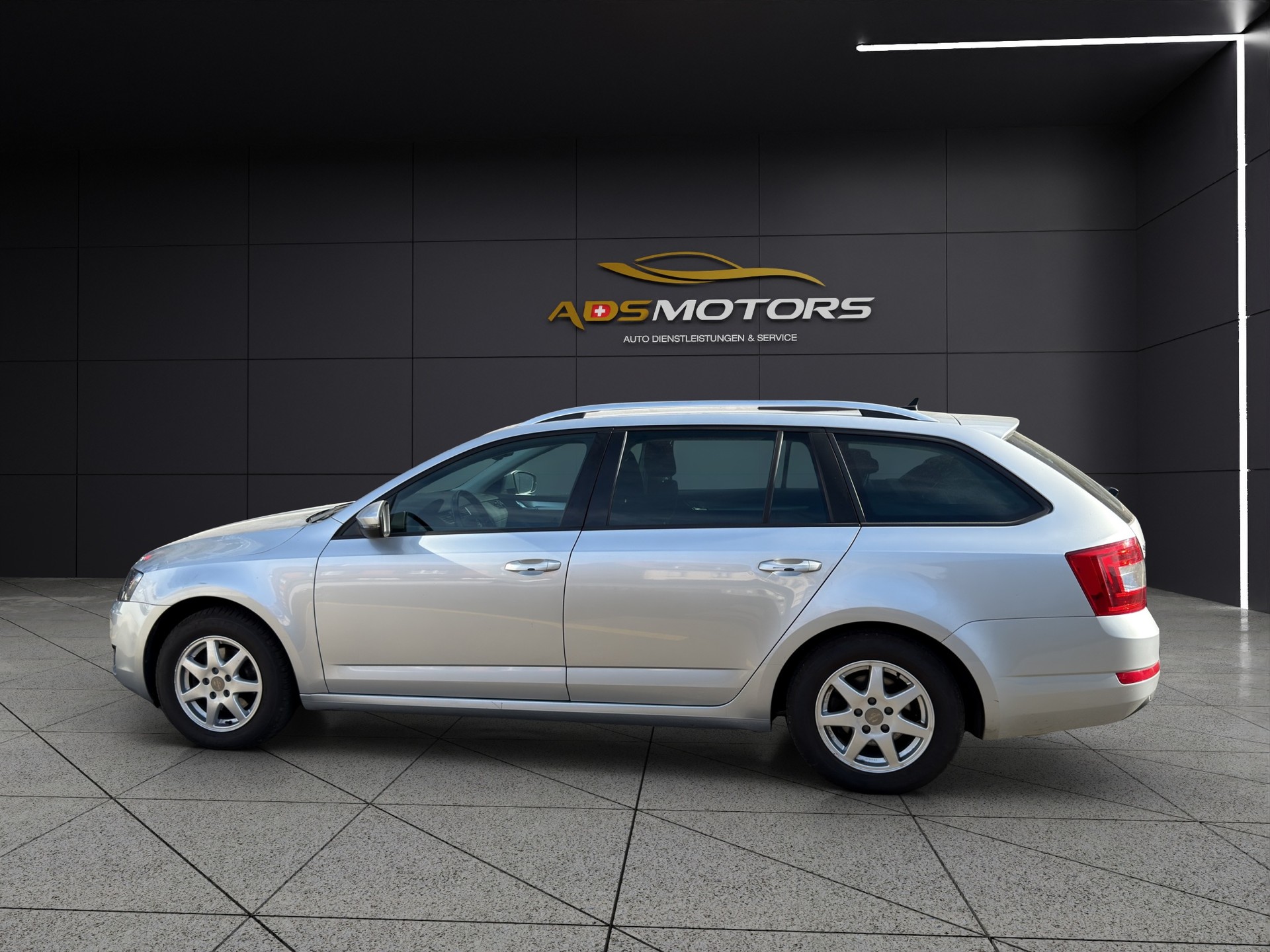 SKODA Octavia Combi 1.6 TDI Ambition 4x4-image-2