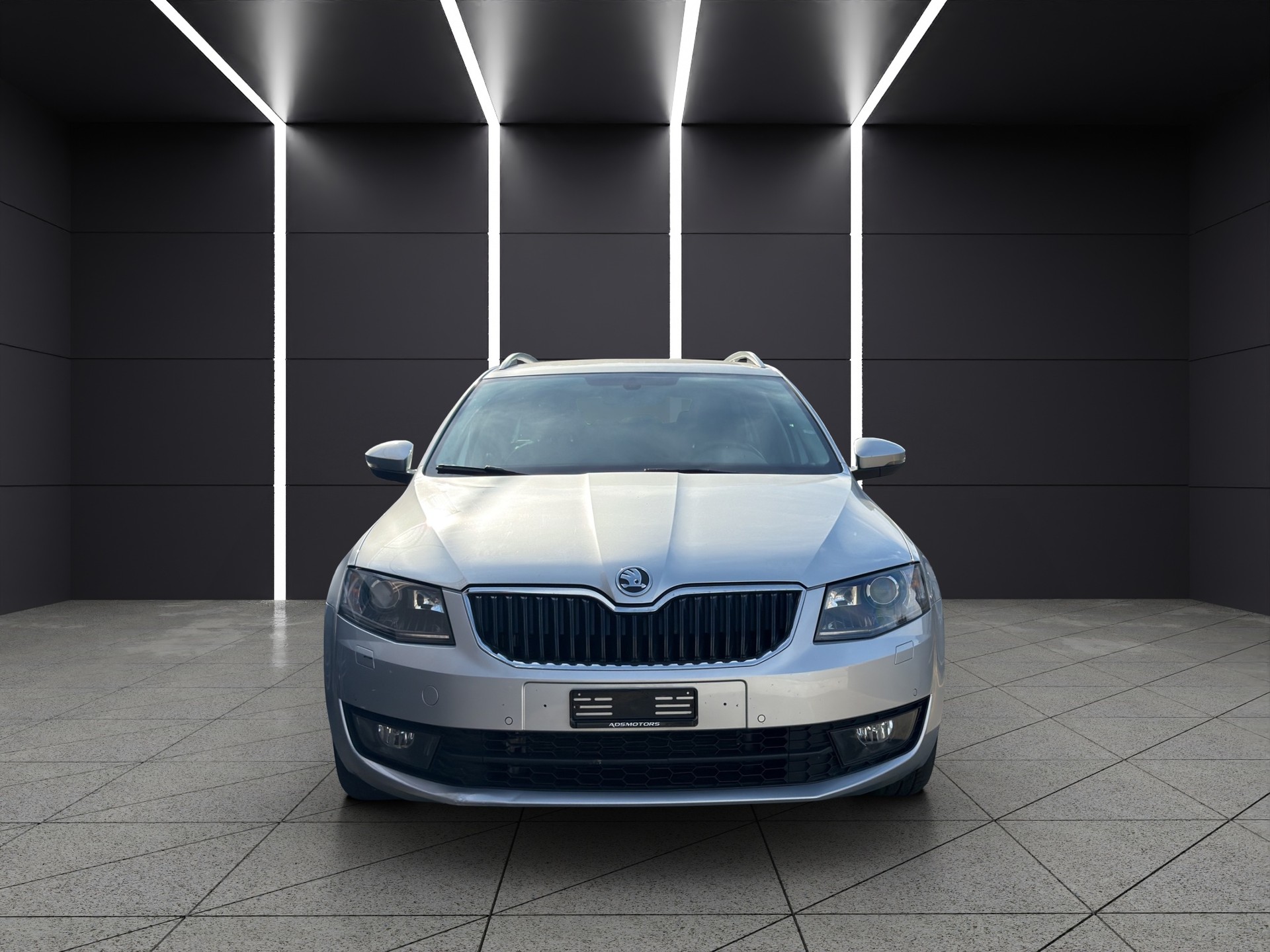 SKODA Octavia Combi 1.6 TDI Ambition 4x4-image-1