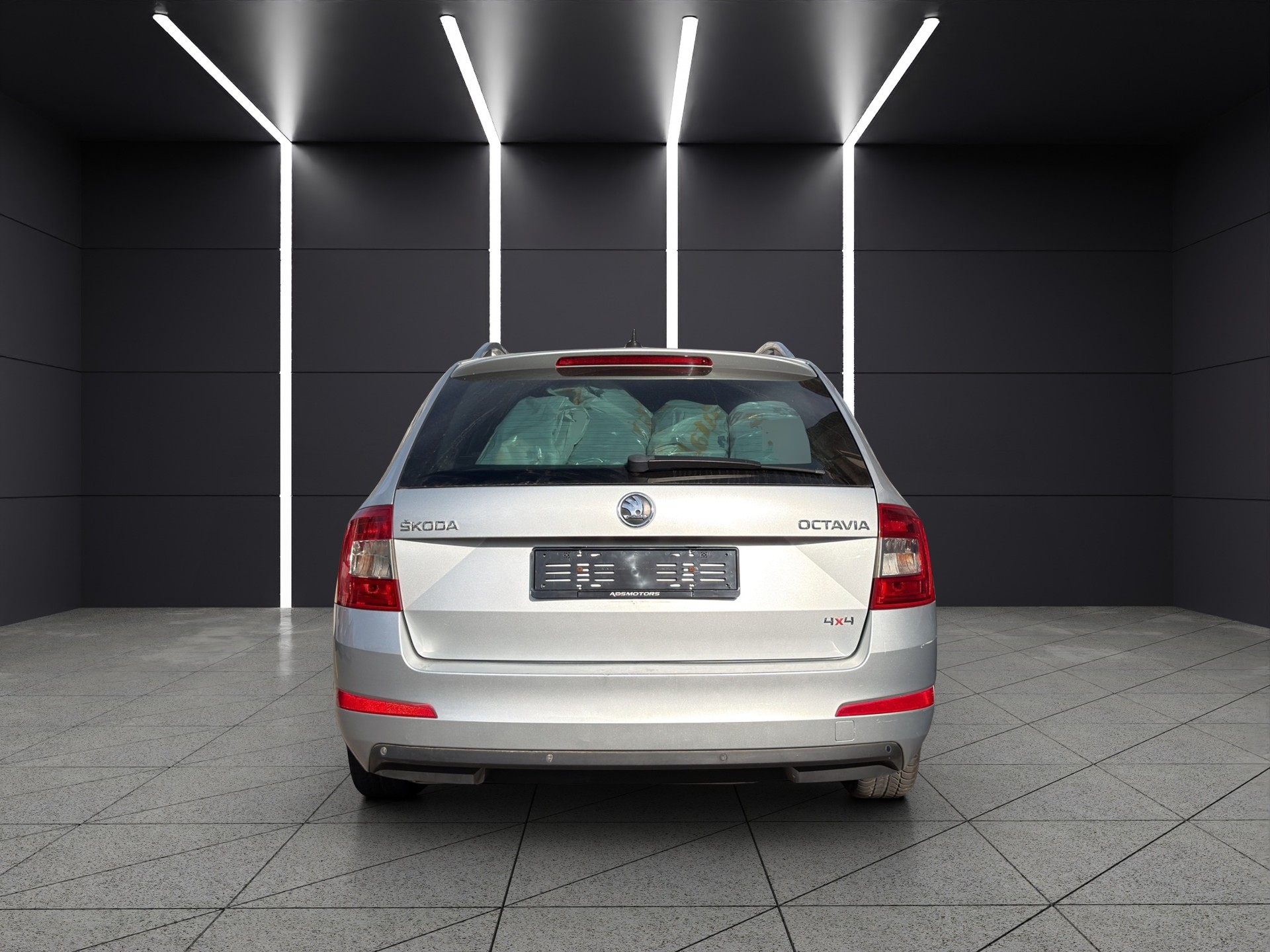 SKODA Octavia Combi 1.6 TDI Ambition 4x4-image-4