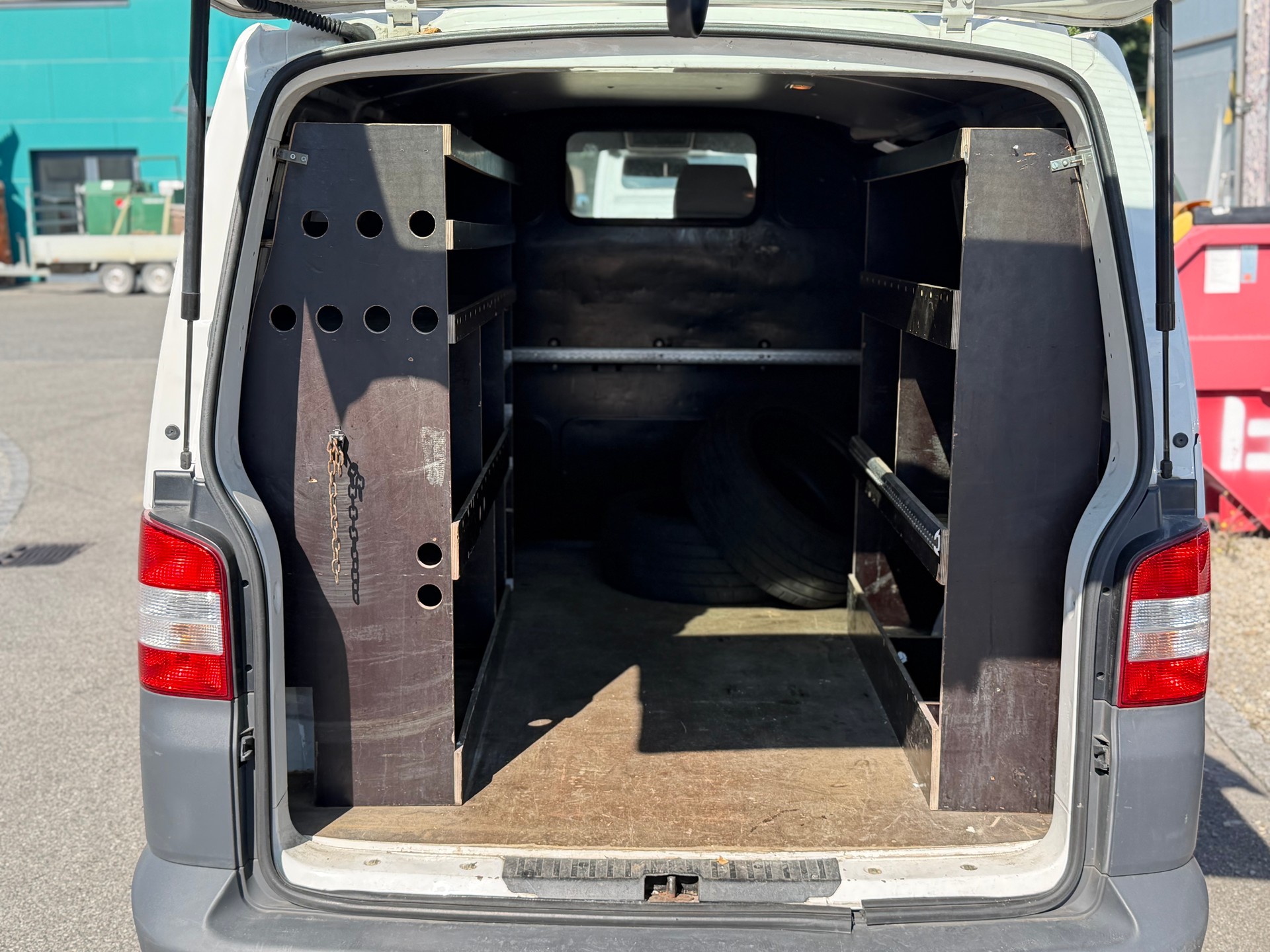 VW T5 2.0 TDI-image-12