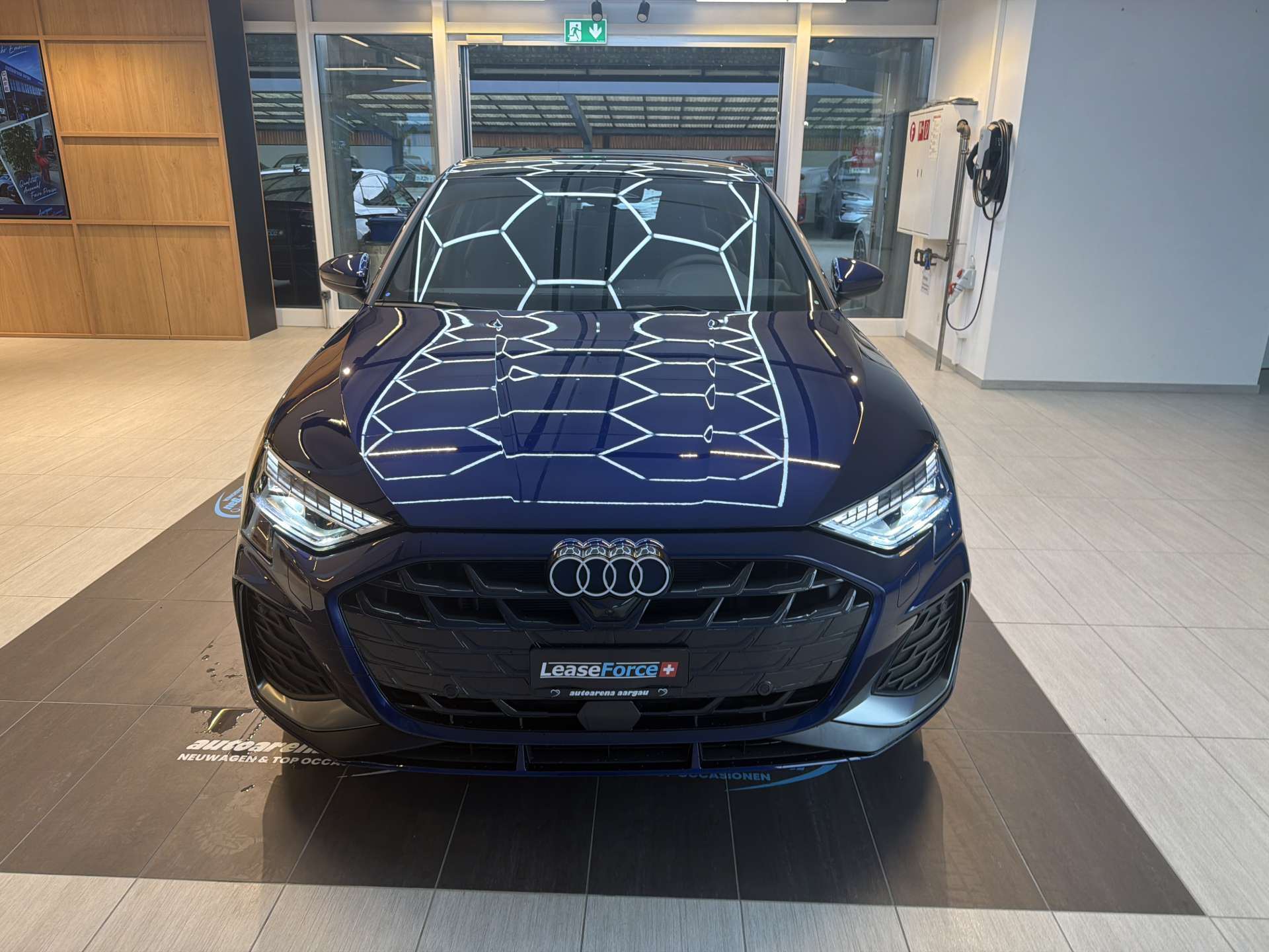 AUDI A3 Sportback 35 TDi S-Line S-Tronic Automat-image-10