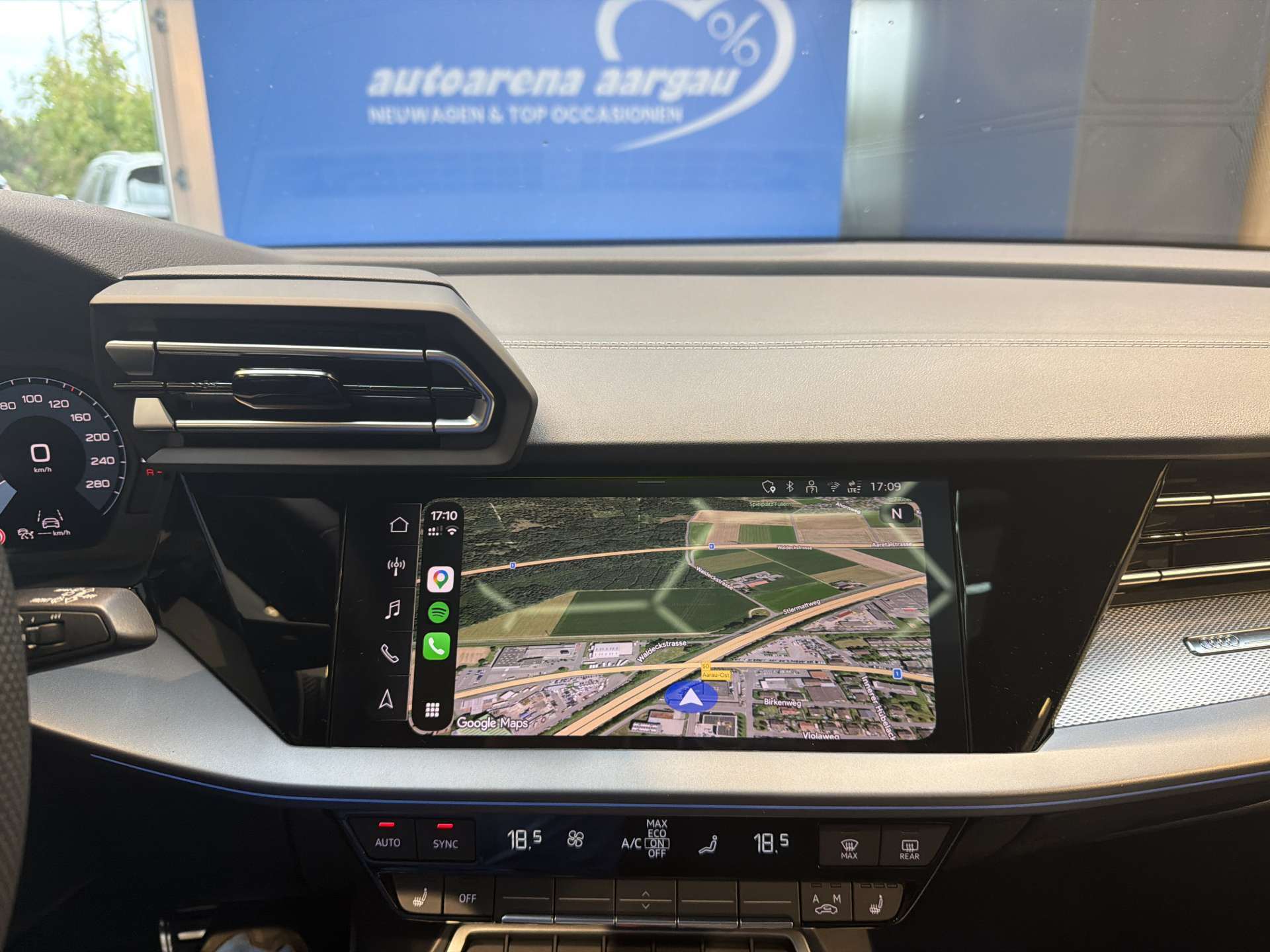 AUDI A3 Sportback 35 TDi S-Line S-Tronic Automat-image-1