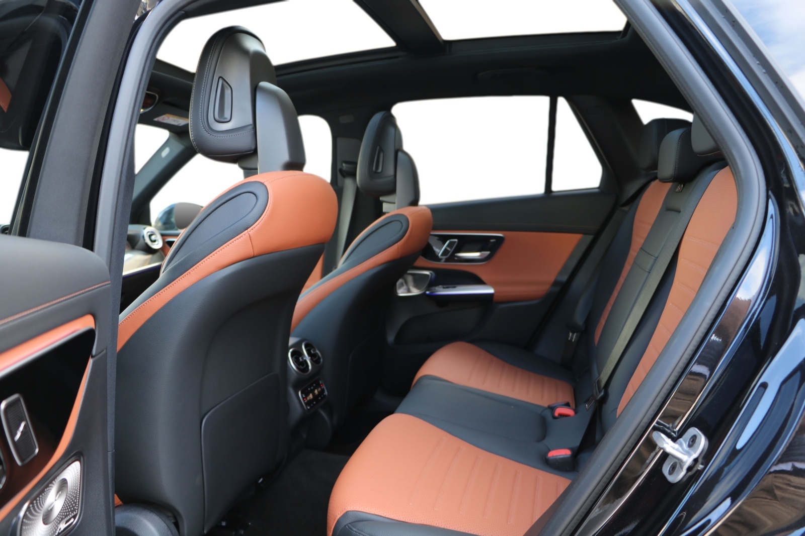 MERCEDES-BENZ GLC 300 d 4Matic 9G-Tronic-image-10