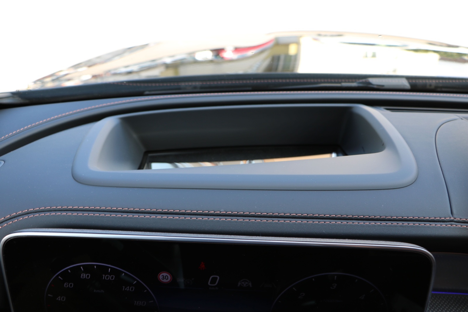 MERCEDES-BENZ GLC 300 d 4Matic 9G-Tronic-image-24