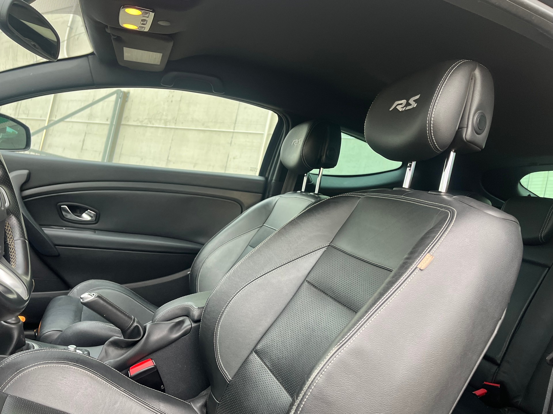 RENAULT Mégane Coupé 2.0 16V Turbo RS-image-10
