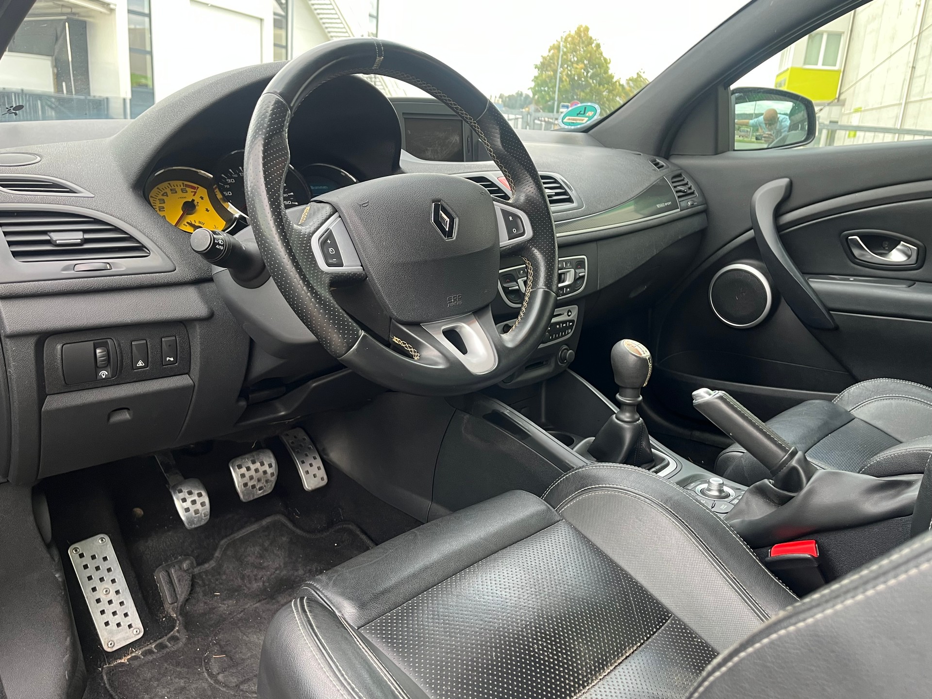 RENAULT Mégane Coupé 2.0 16V Turbo RS-image-12