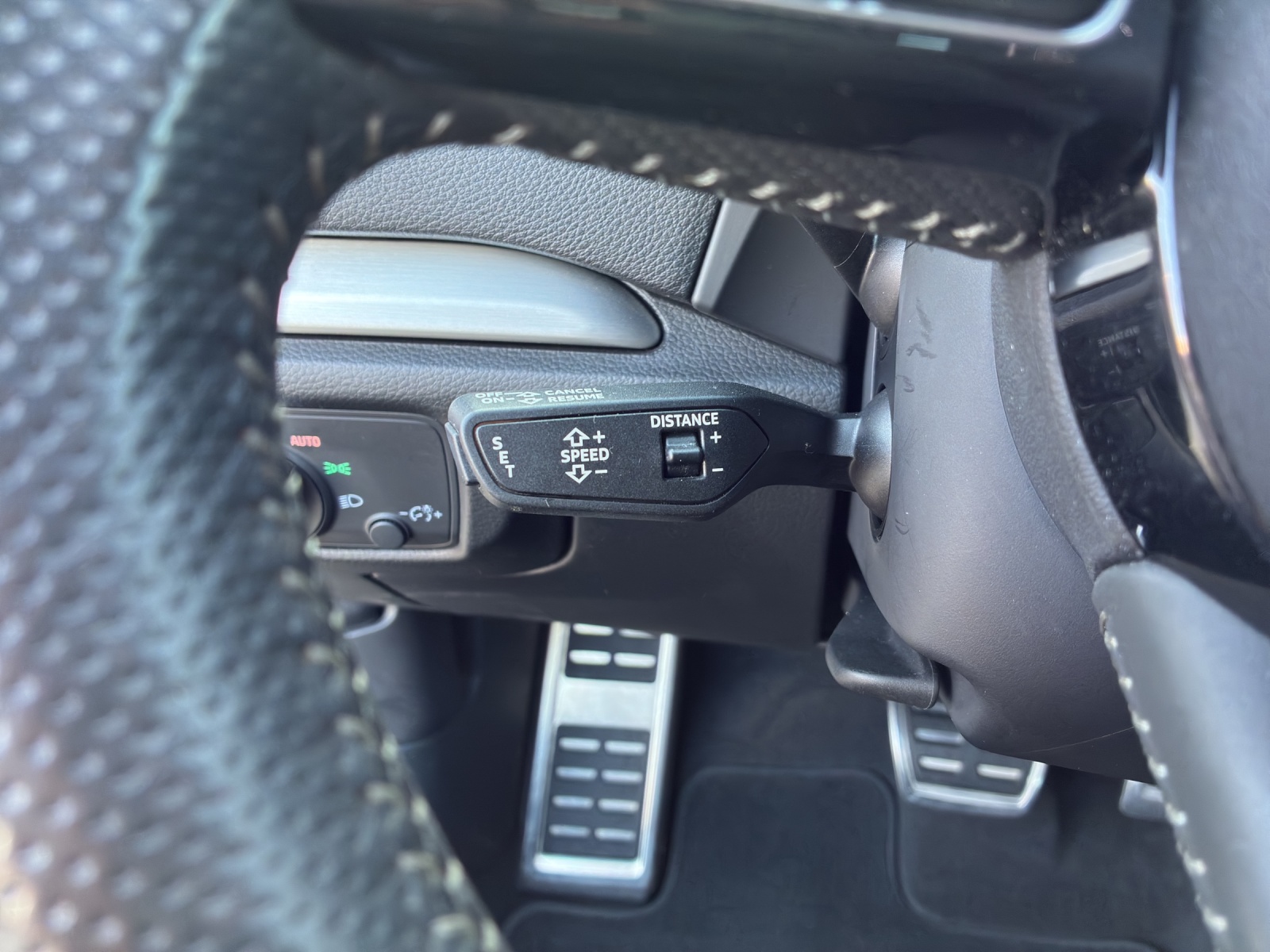 AUDI A3 Sportback 1.4 e-tron Sport S-tronic-image-14