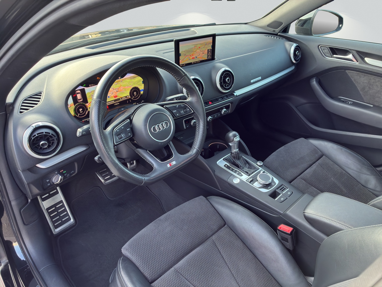 AUDI A3 Sportback 1.4 e-tron Sport S-tronic-image-4