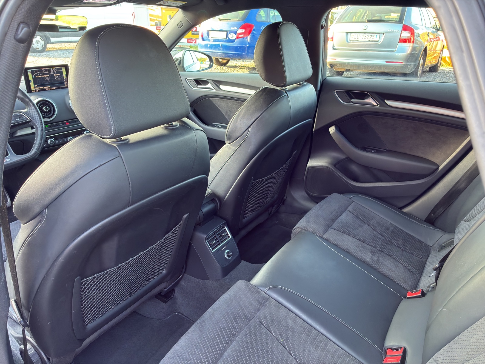 AUDI A3 Sportback 1.4 e-tron Sport S-tronic-image-17