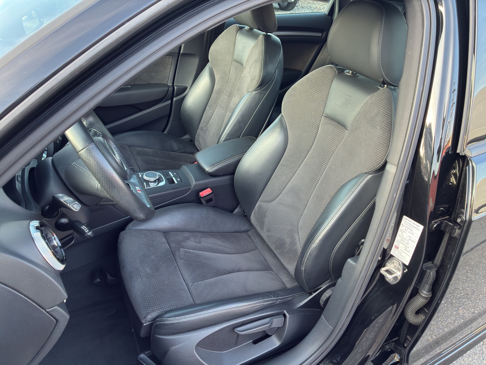 AUDI A3 Sportback 1.4 e-tron Sport S-tronic-image-11