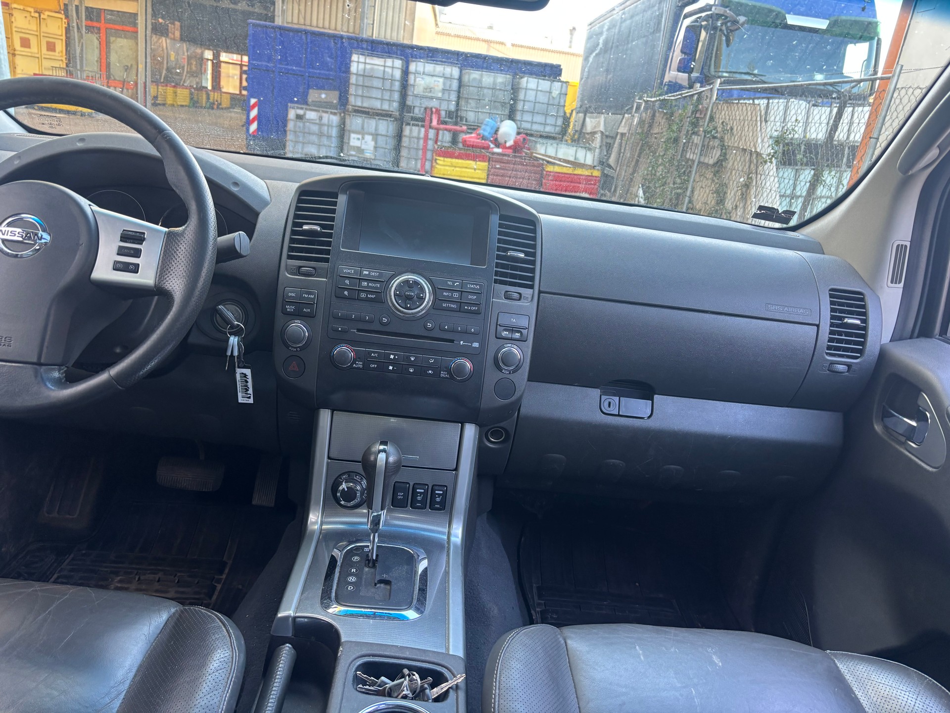 NISSAN Navara V6 Double Cab LE 3.0 dCi 4WD LB Automat-image-10