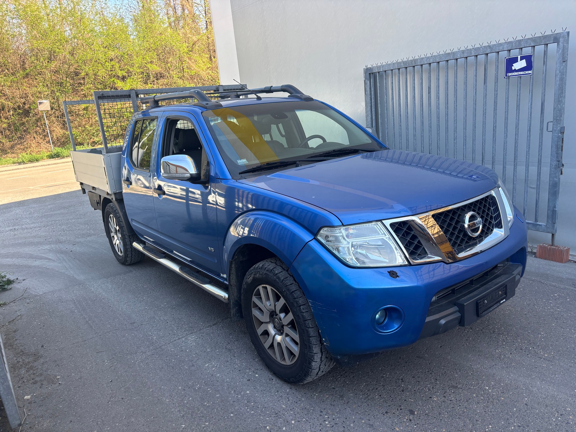 NISSAN Navara V6 Double Cab LE 3.0 dCi 4WD LB Automat-image-1