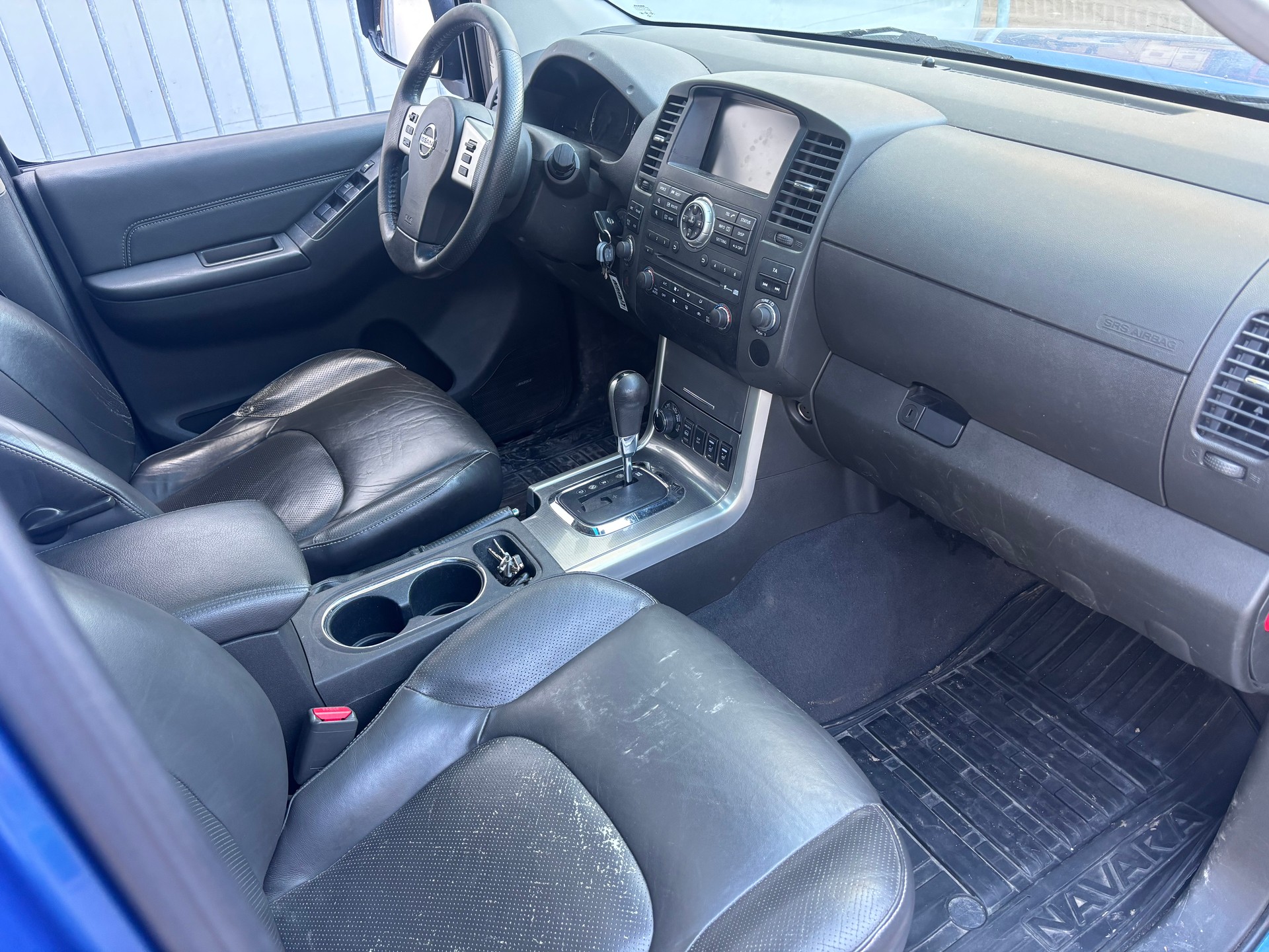 NISSAN Navara V6 Double Cab LE 3.0 dCi 4WD LB Automat-image-8