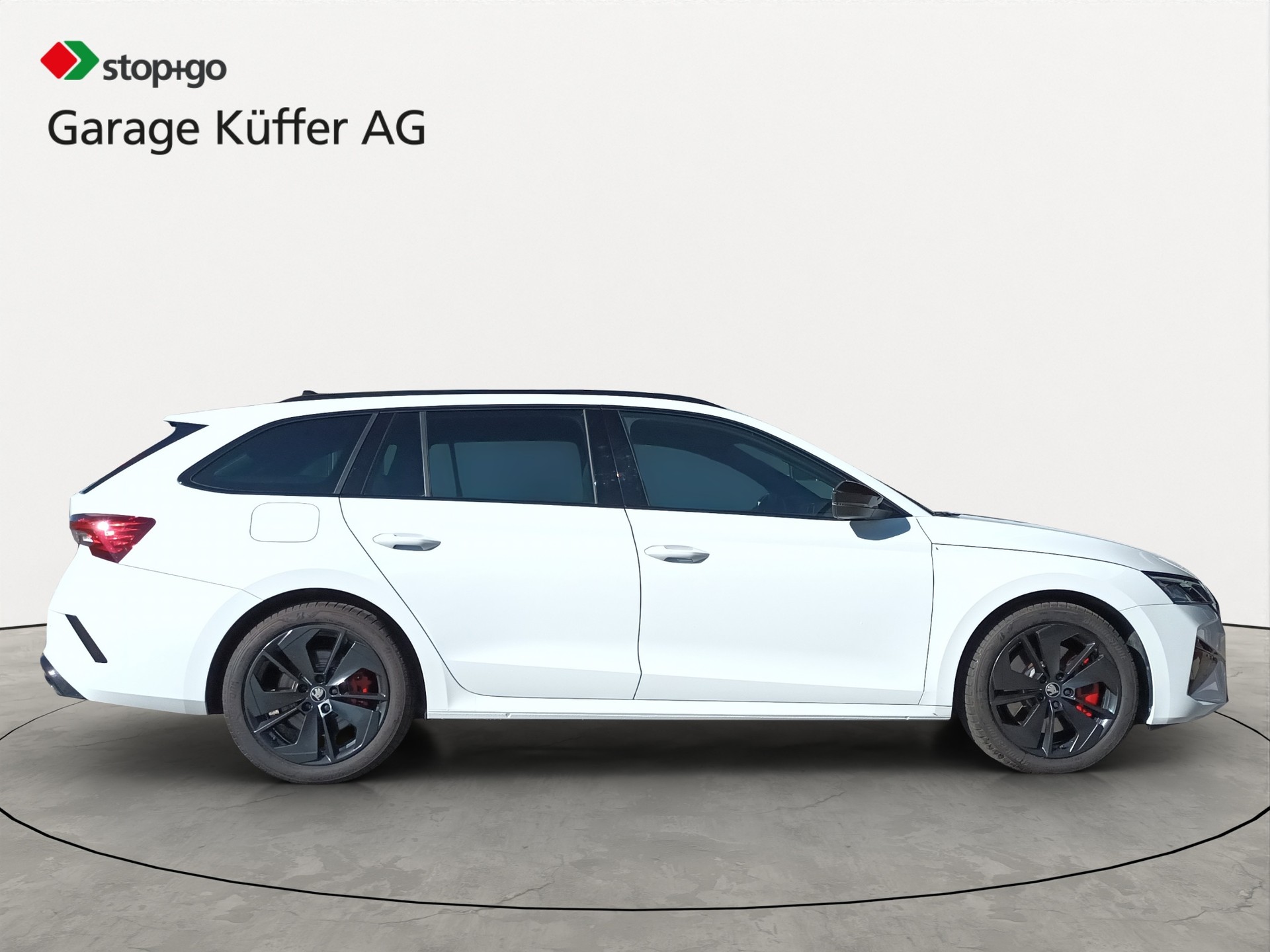 SKODA Octavia Combi 2.0 TSI DSG RS-image-3