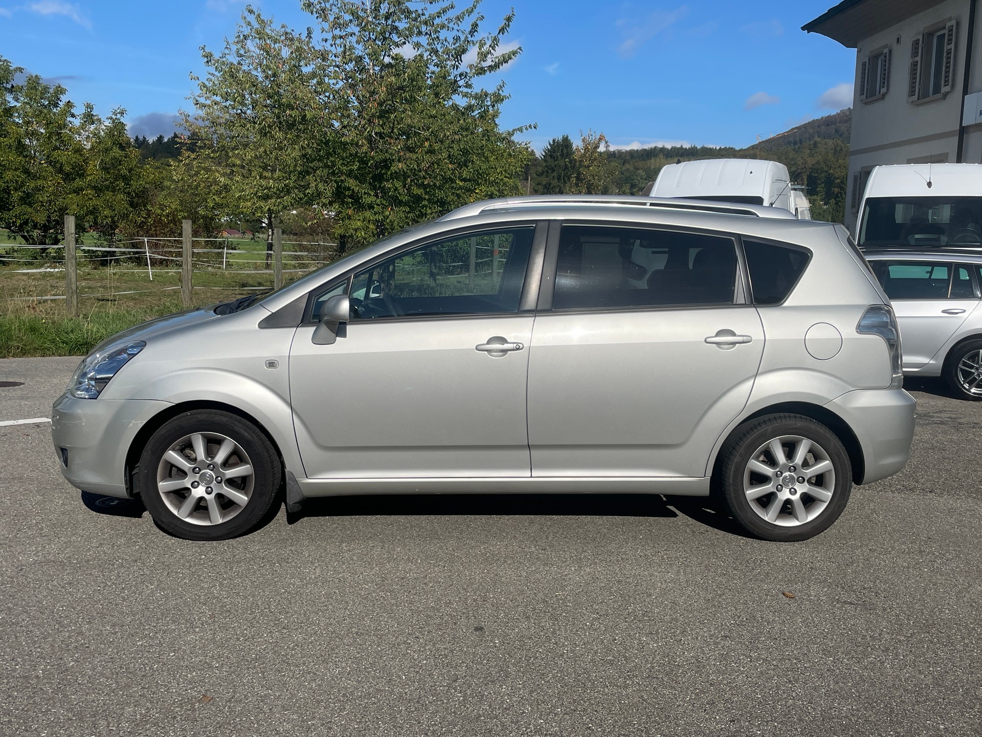 TOYOTA Corolla Verso 1.8 Linea Sol-image-1