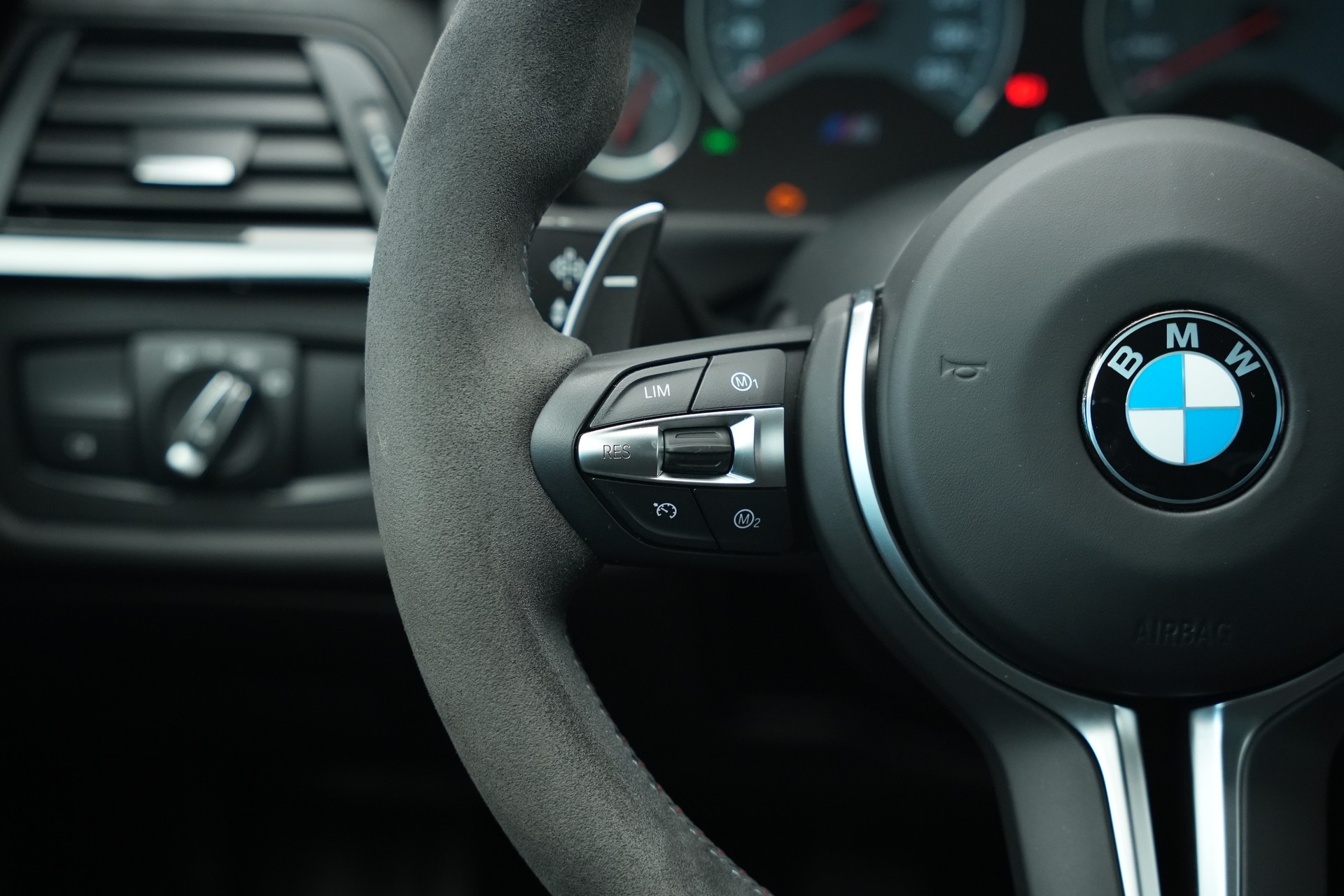 BMW M4 Coupé CS DKG *ohne OPF*-image-23