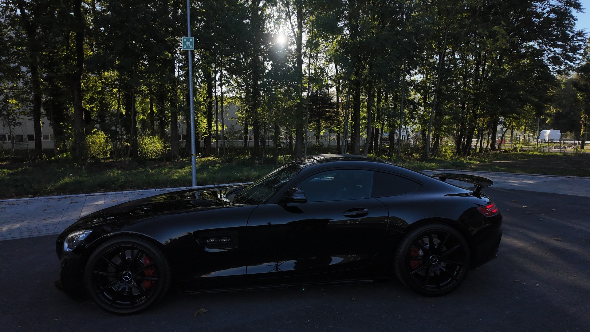 MERCEDES-BENZ AMG GT S Edition 1 Speedshift DCT-image-2