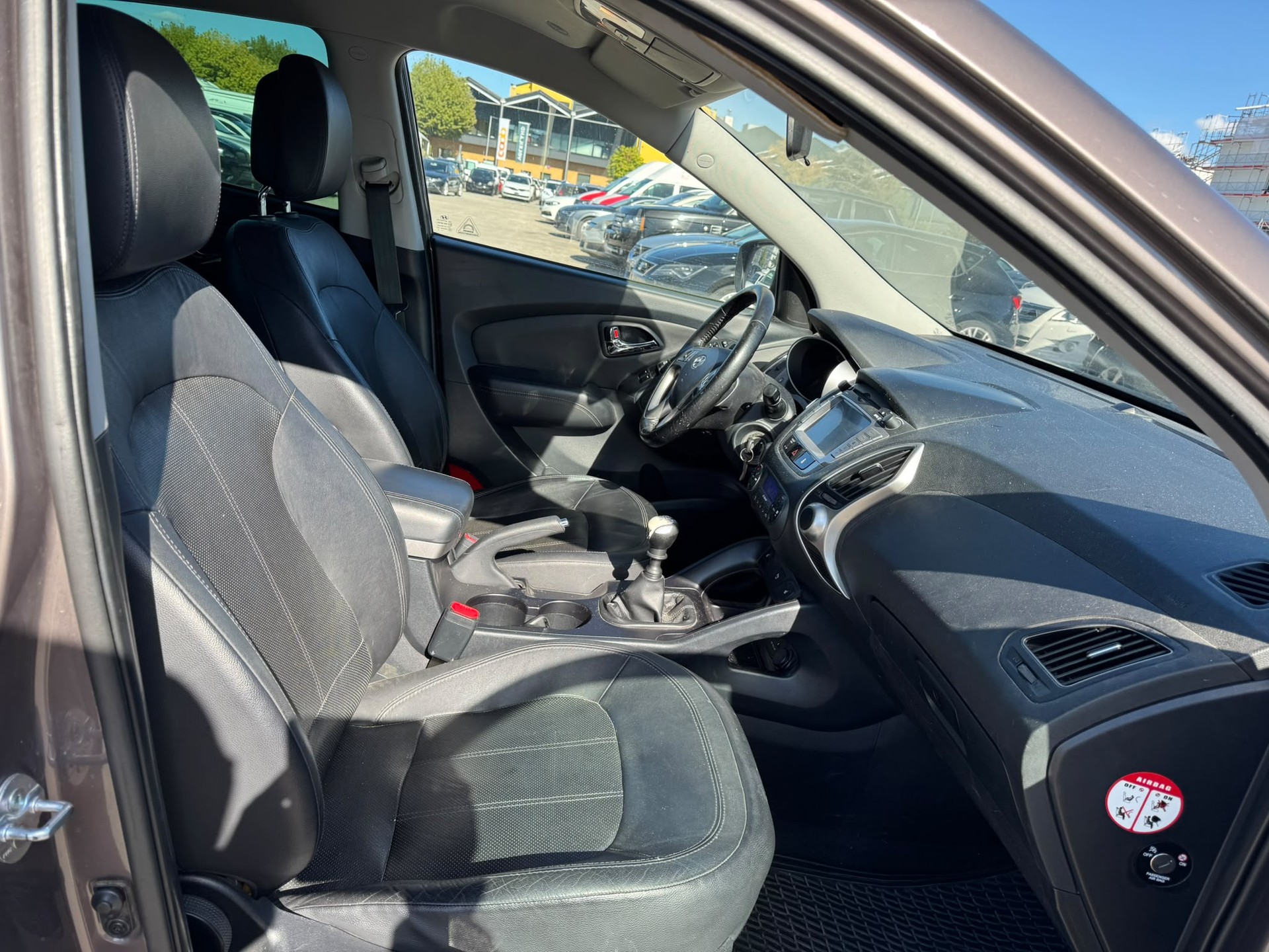 HYUNDAI iX 35 2.0 CRDi Premium 4WD-image-6