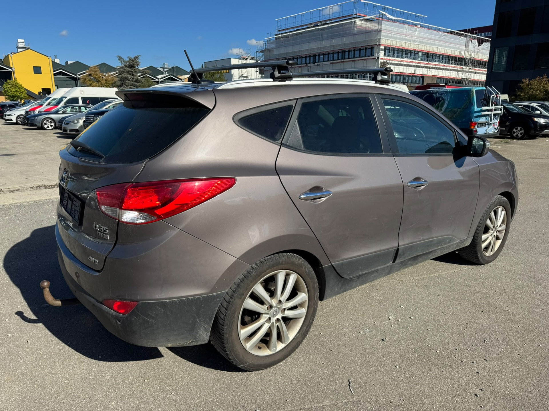 HYUNDAI iX 35 2.0 CRDi Premium 4WD-image-3
