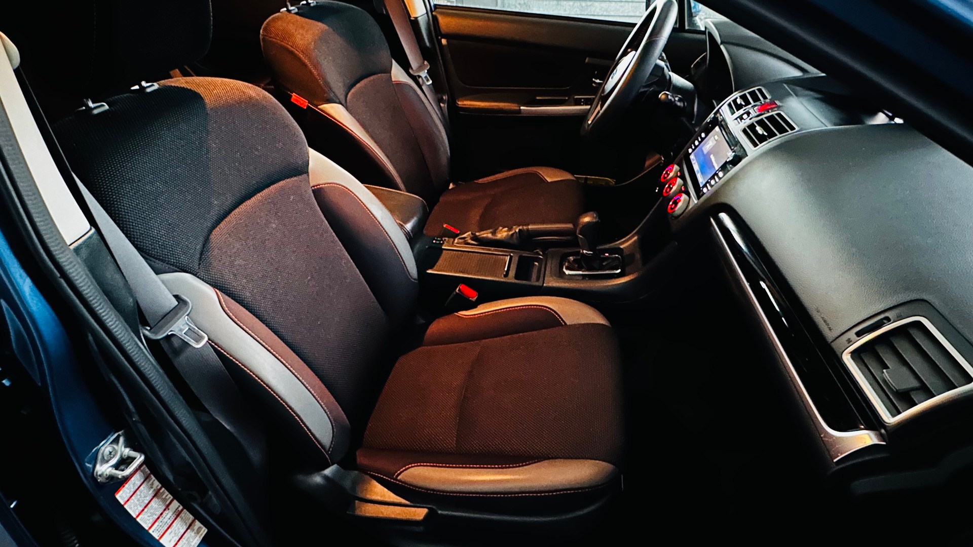 SUBARU XV 2.0 Swiss Two AWD CVT "MIT AHK"-image-13