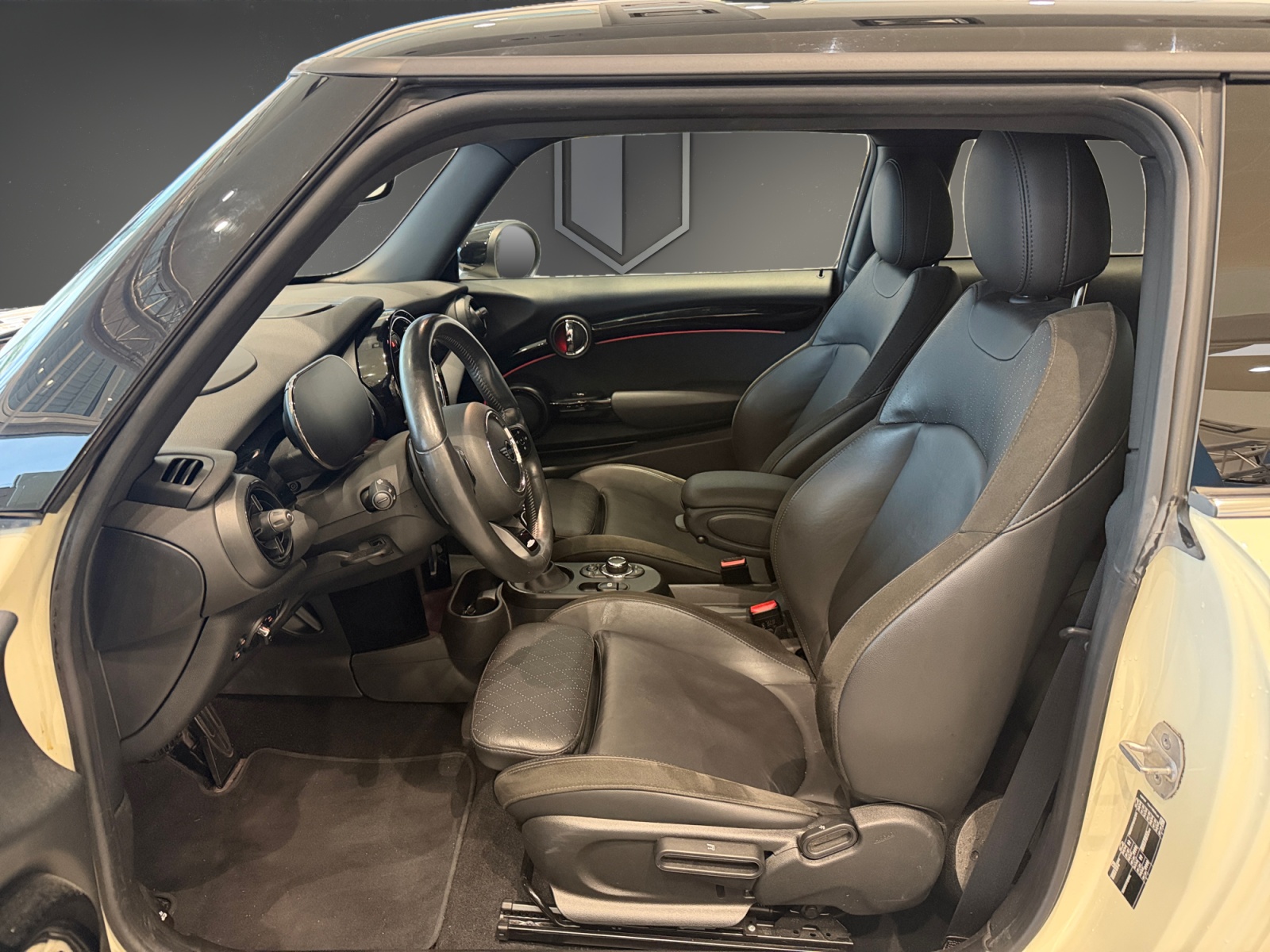 MINI Cooper S Trafalgar Edition Steptronic DKG-image-10