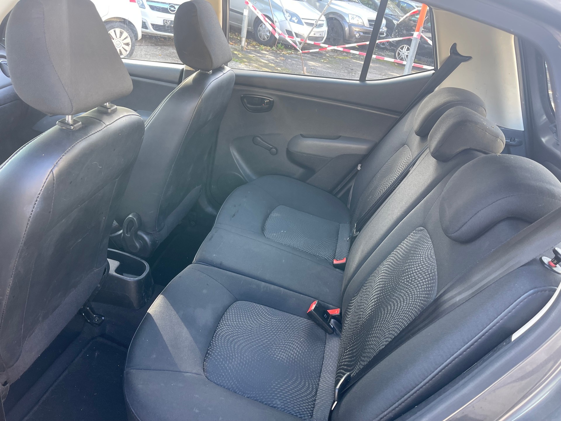 HYUNDAI i10 1.1 Comfort-image-8