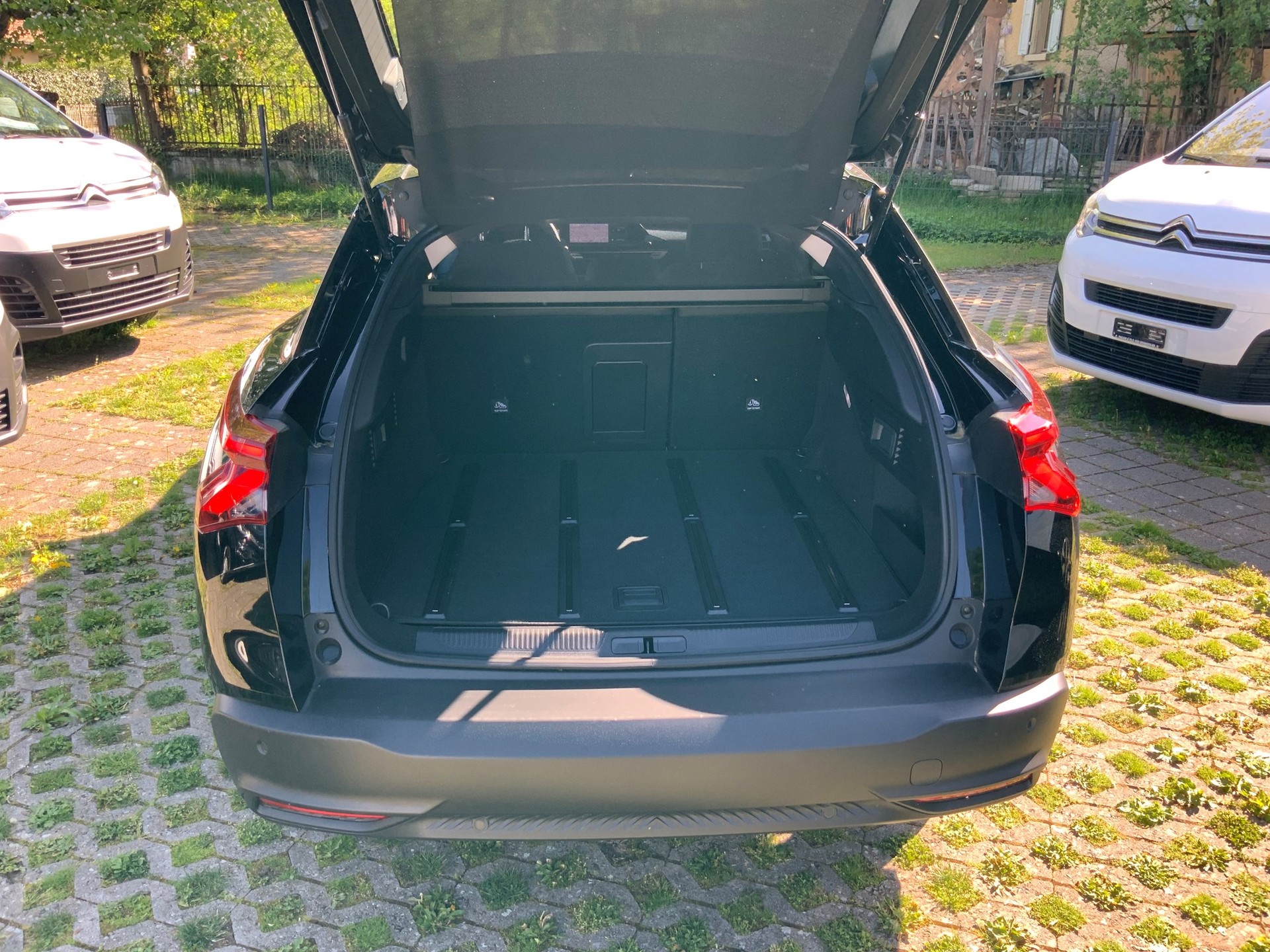 CITROEN C5 X 1.6i PHEV Swiss Edition e-EAT8-image-6