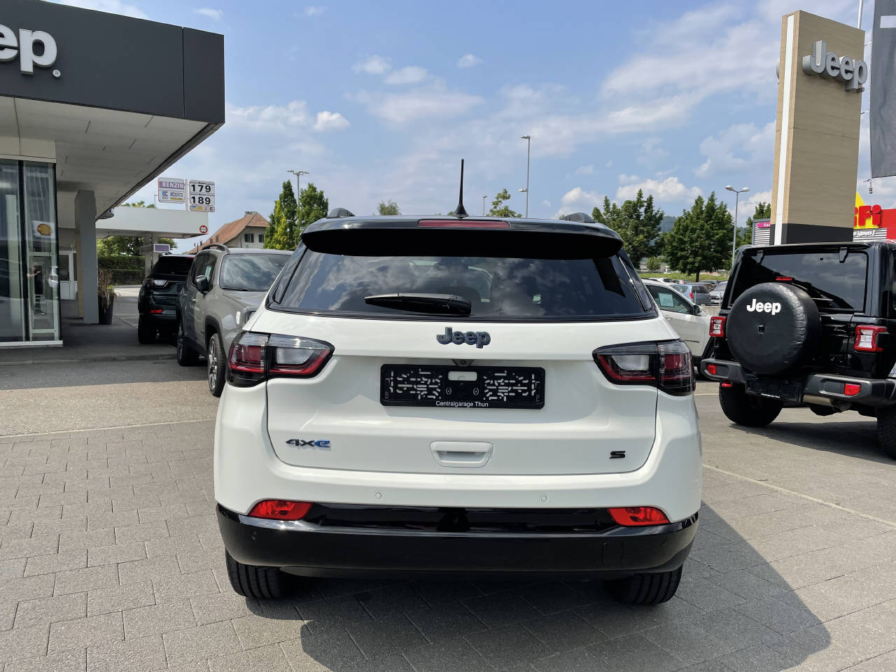 JEEP Compass 1.3 S Plus 4xe-image-3