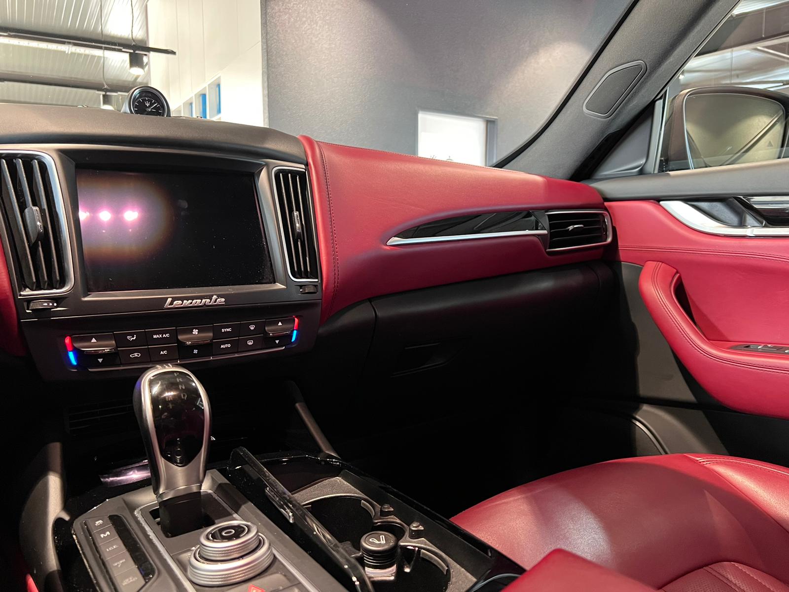 MASERATI Levante S 3.0 V6 Automatica-image-14