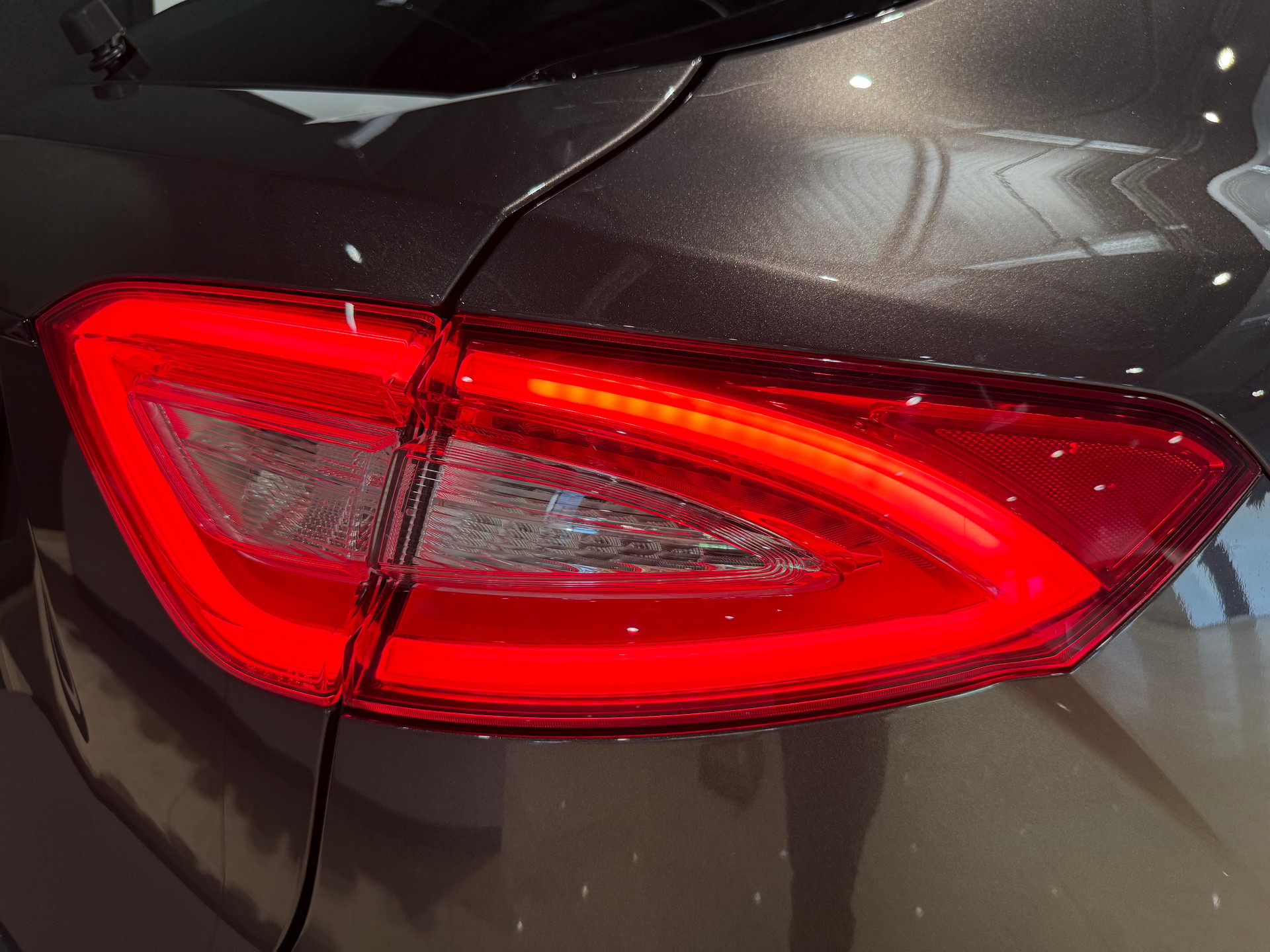 MASERATI Levante S 3.0 V6 Automatica-image-9