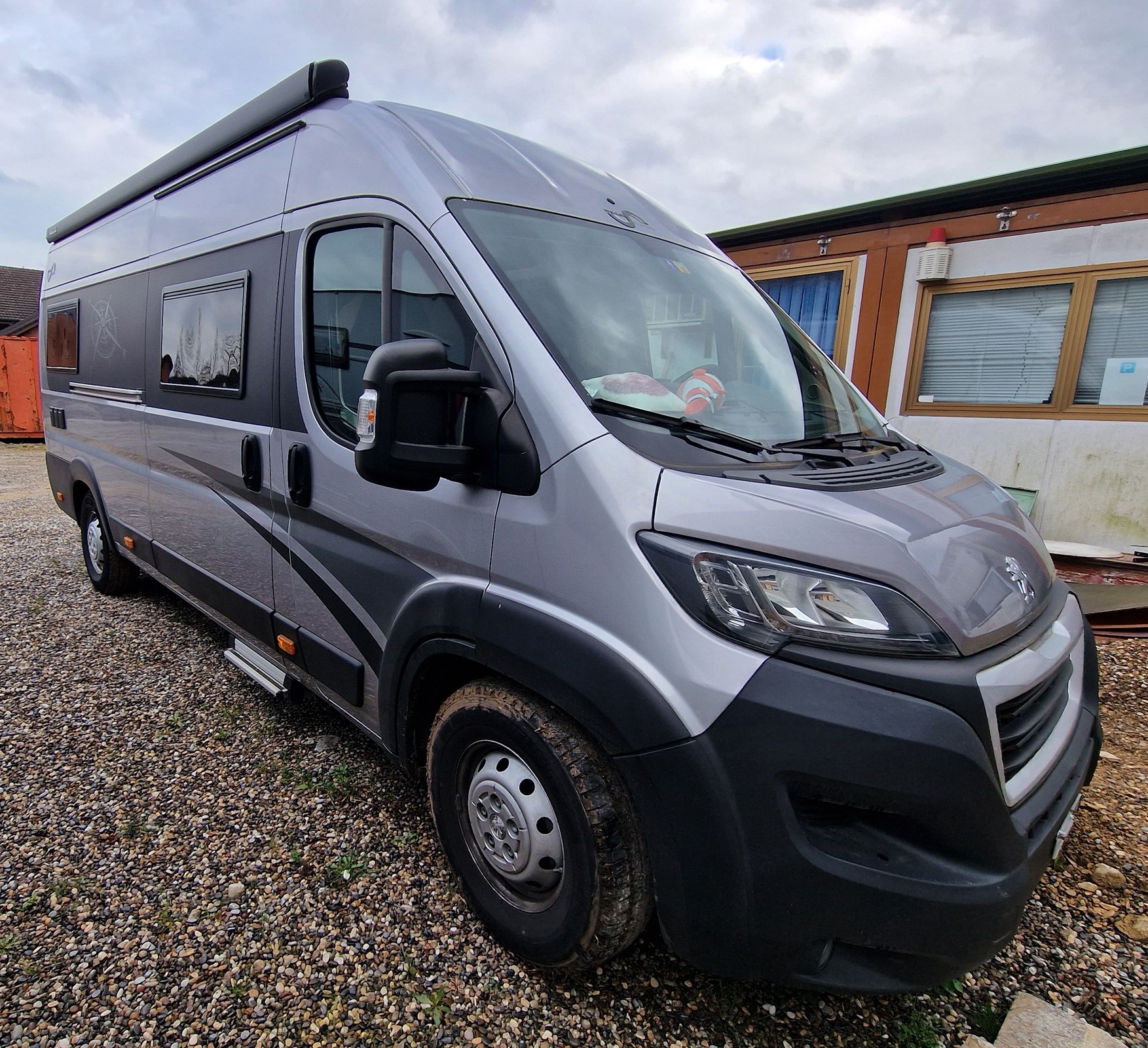 PEUGEOT BOXER Mega Mobil Sport 640-image-1