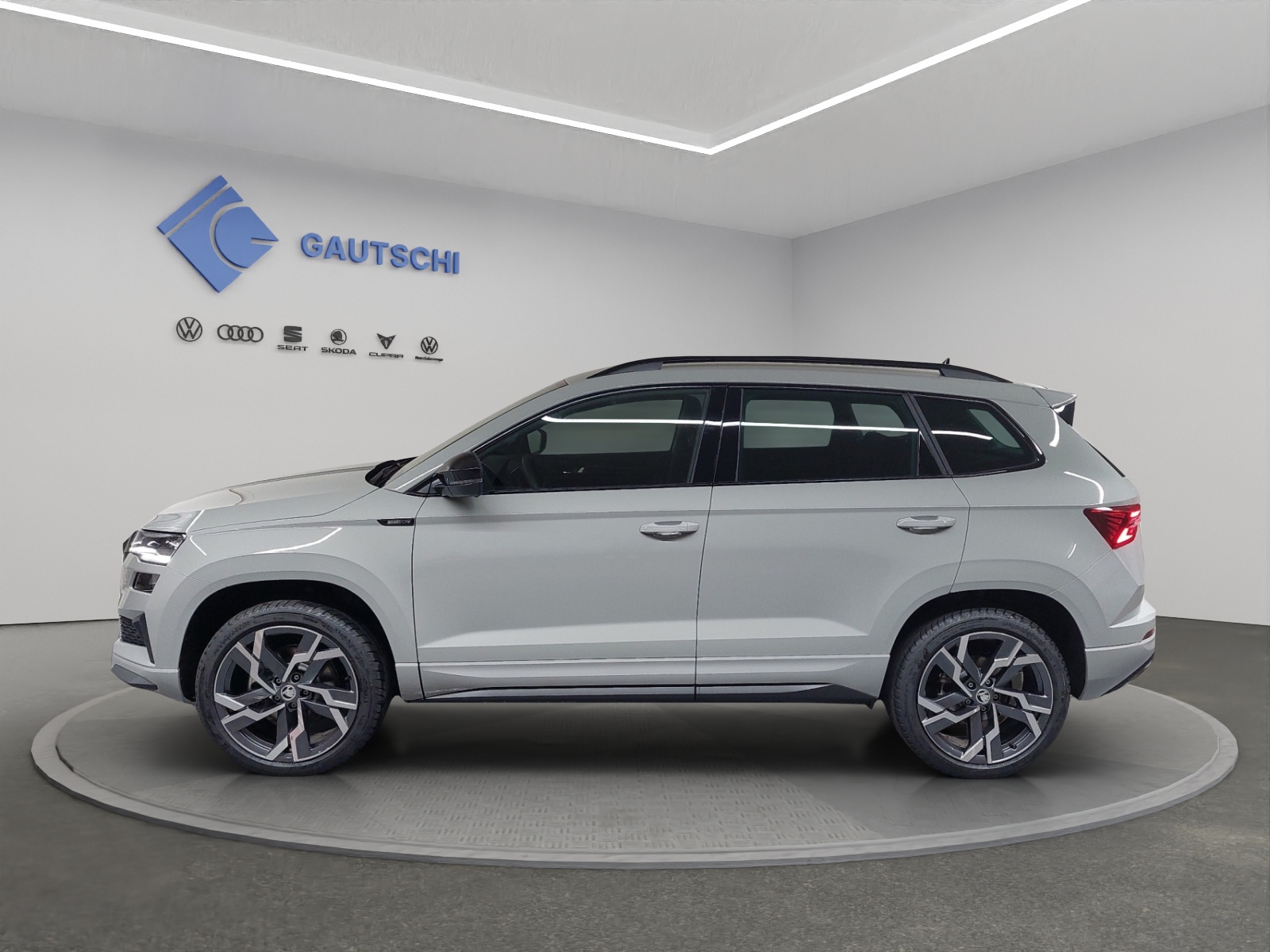 SKODA Karoq 2.0 TSI SportLine 4x4 DSG-image-1