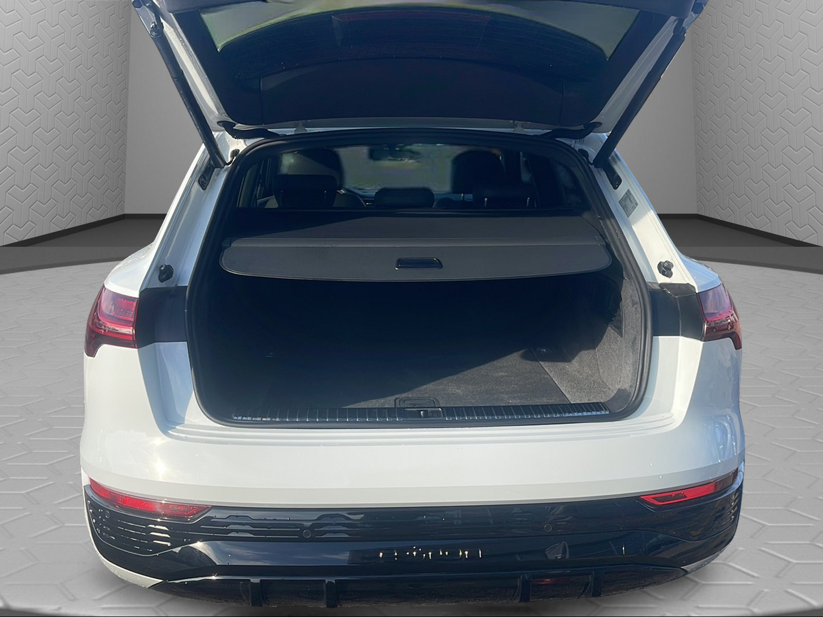 AUDI Q8 55 e-tron Black Edition quattro-image-7