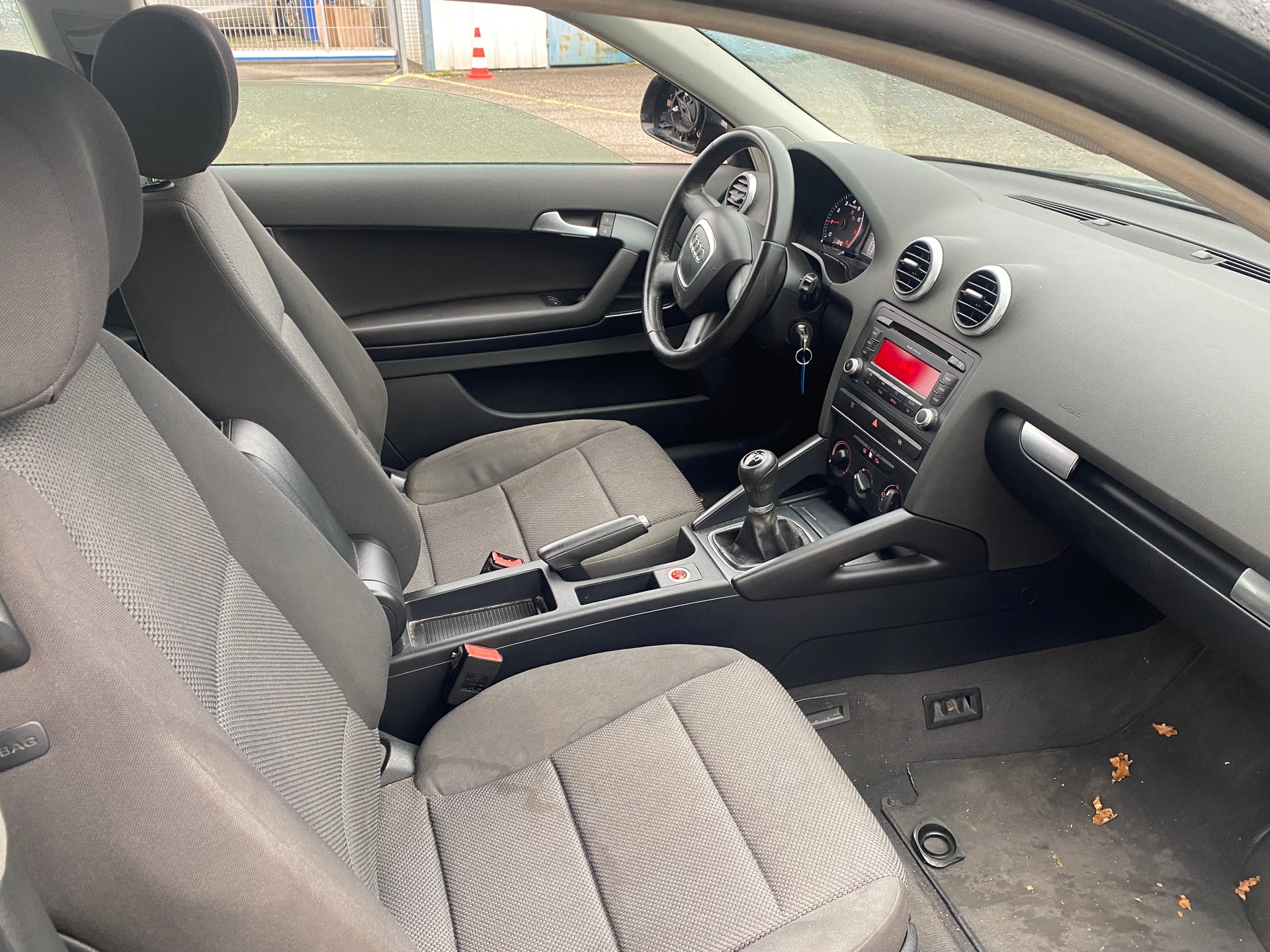 AUDI A3 1.6 Ambiente-image-4