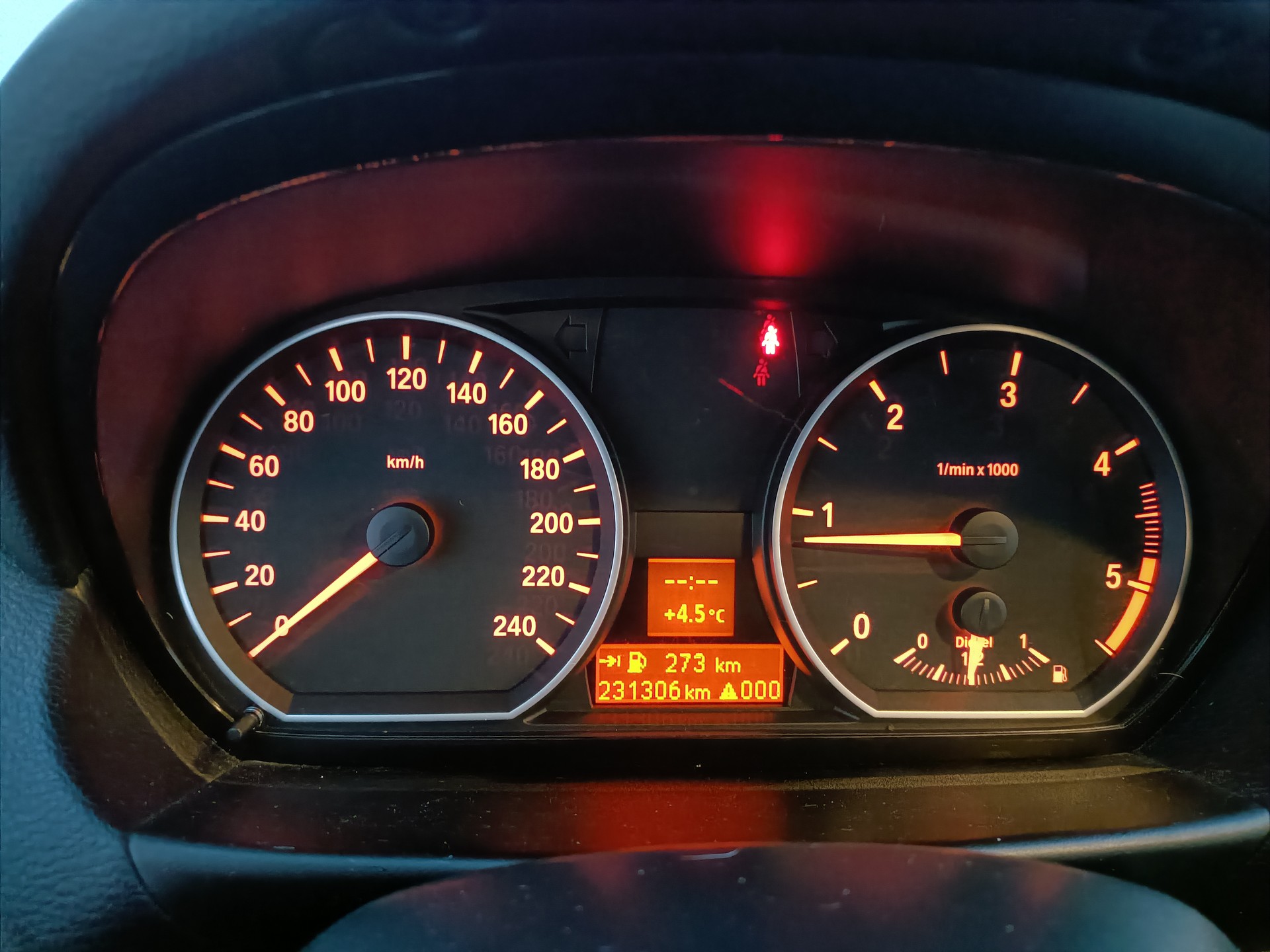 BMW 118d Access-image-10
