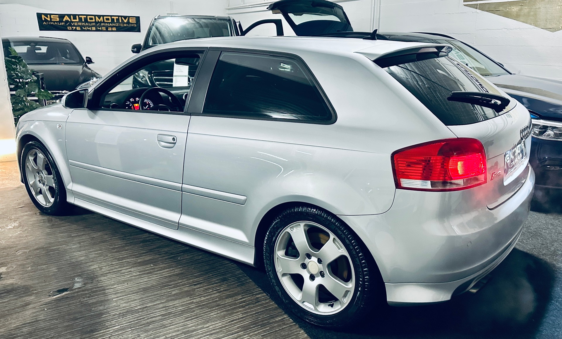 AUDI S3 2.0 Turbo FSI quattro-image-5