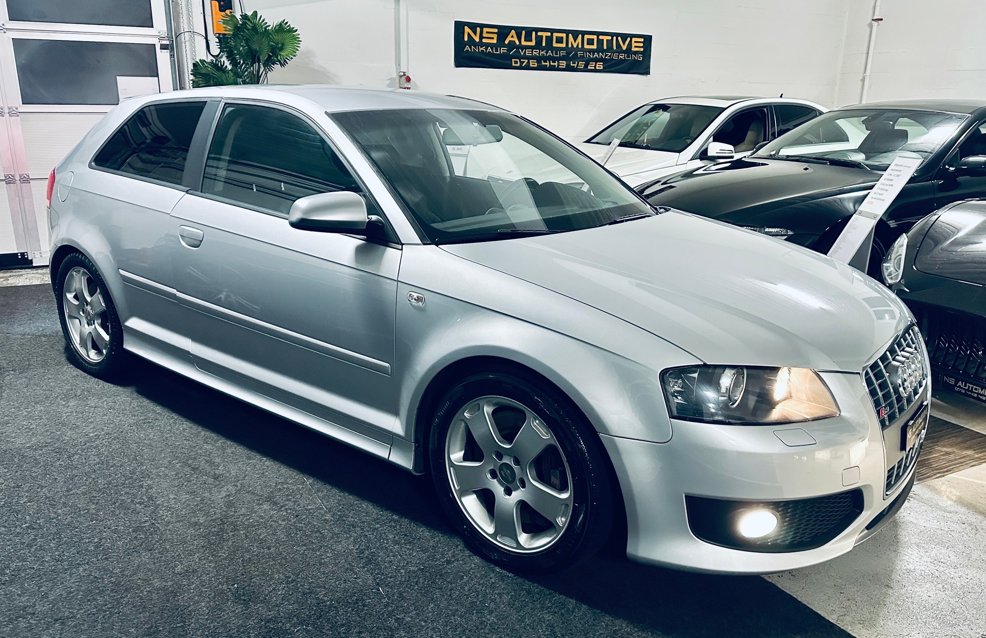AUDI S3 2.0 Turbo FSI quattro-image-2