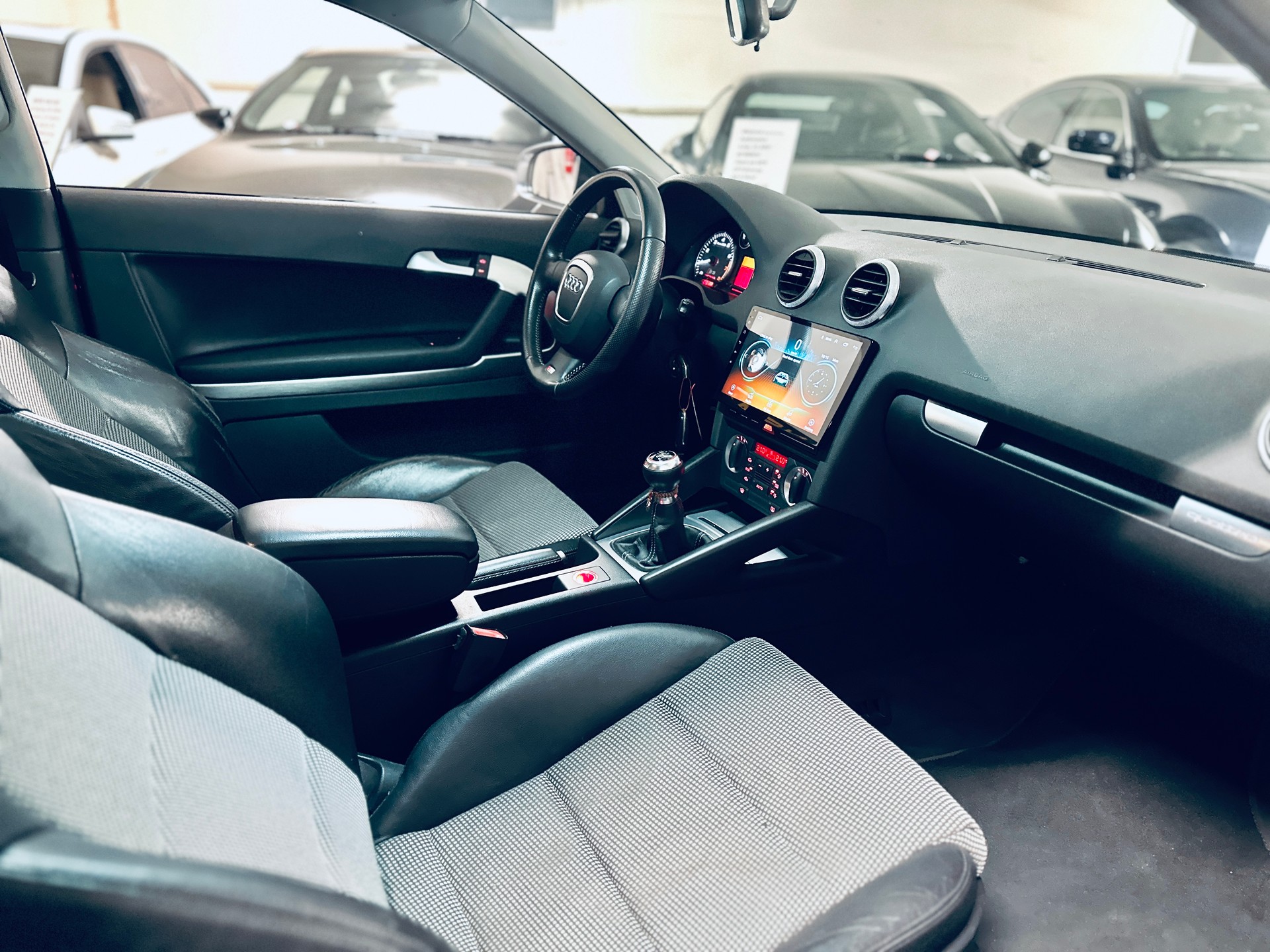 AUDI S3 2.0 Turbo FSI quattro-image-15