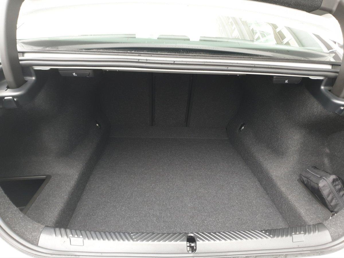 BMW 520d xDrive-image-15