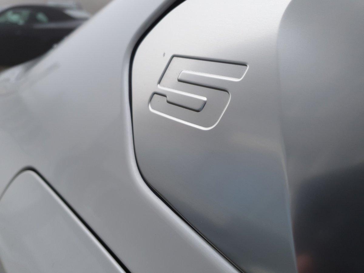 BMW 520d xDrive-image-17