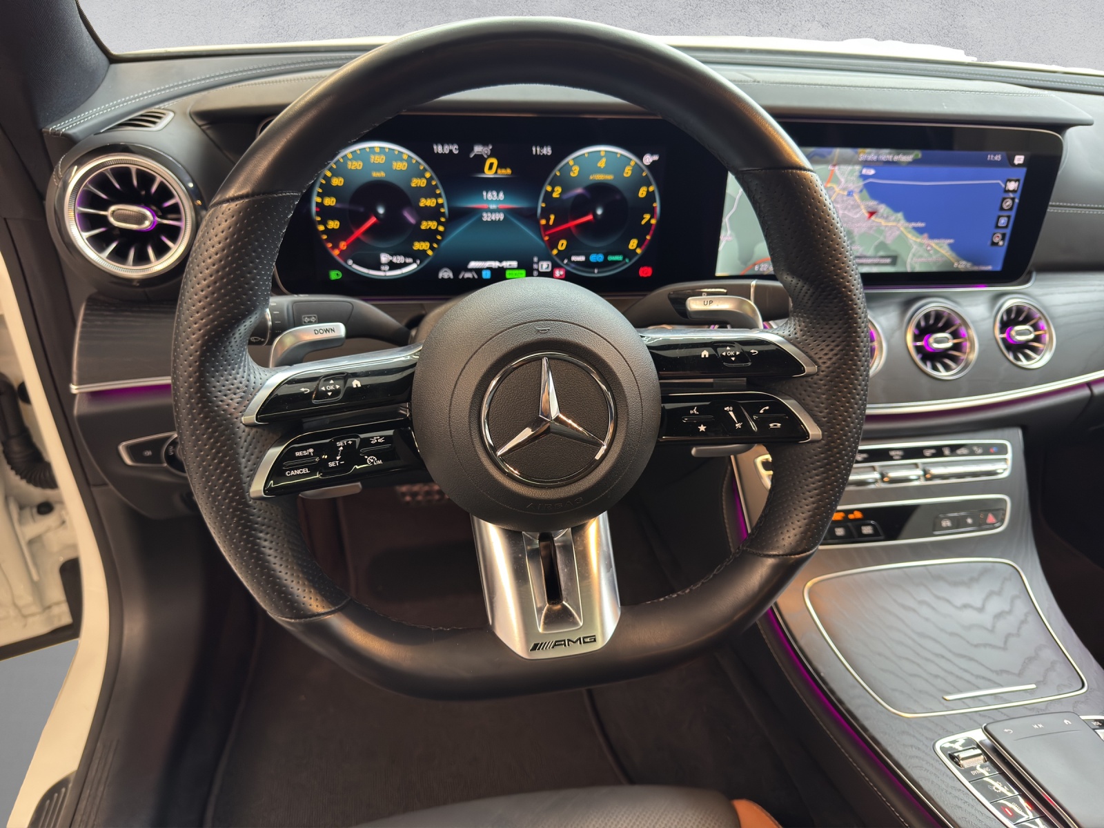 MERCEDES-BENZ E 53 AMG 4Matic+ Coupé-image-11