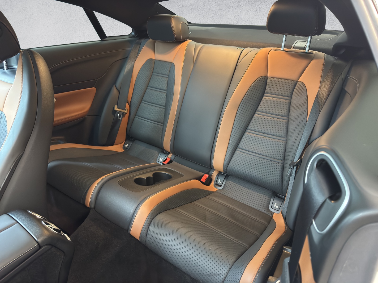 MERCEDES-BENZ E 53 AMG 4Matic+ Coupé-image-12