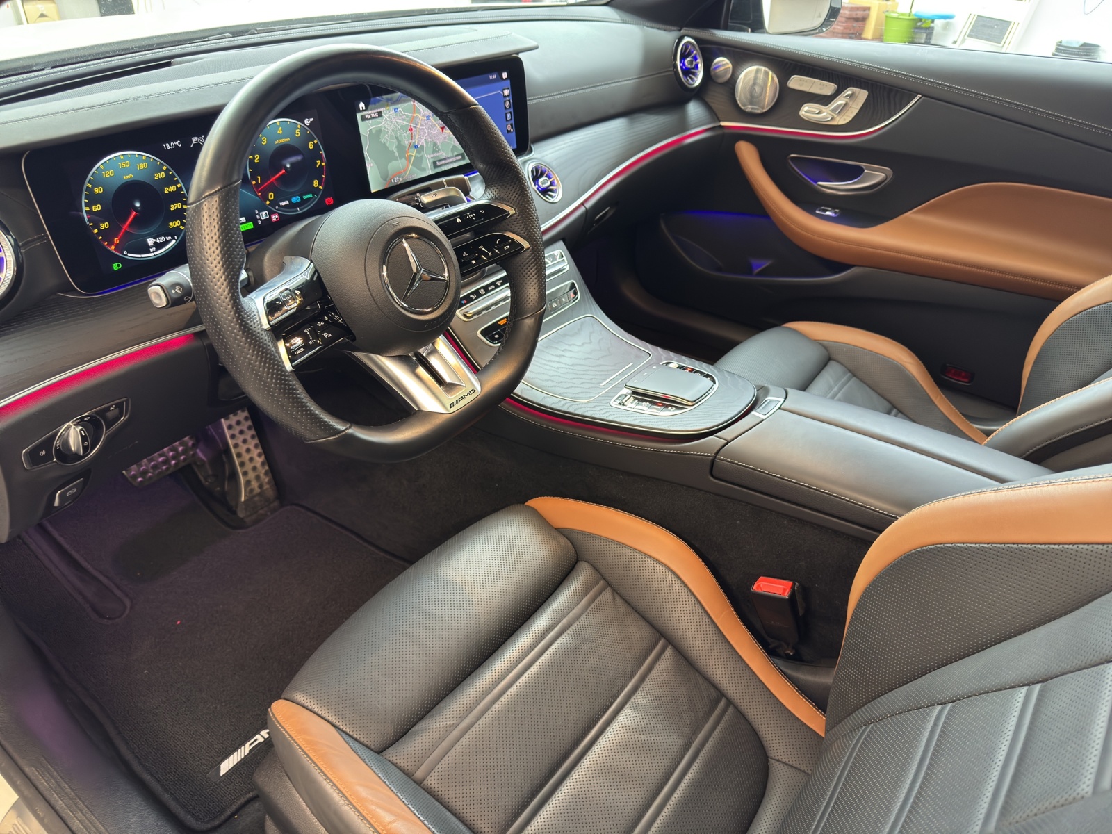 MERCEDES-BENZ E 53 AMG 4Matic+ Coupé-image-10