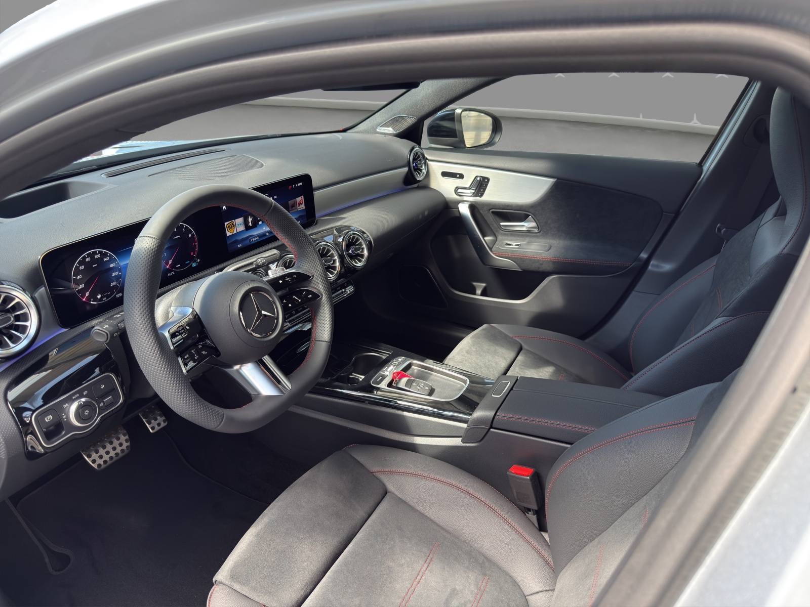 MERCEDES-BENZ A 250 4Matic 8G-DCT-image-8